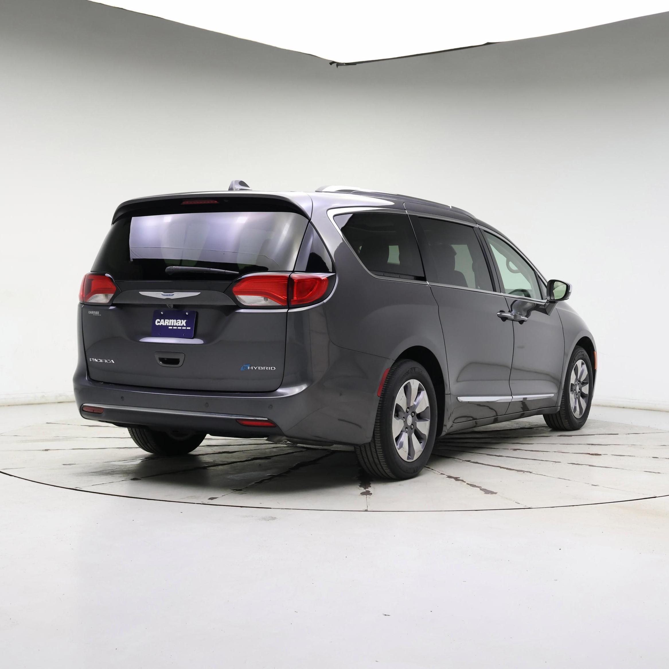 Thumbnail: 2019 Chrysler Pacifica - 8