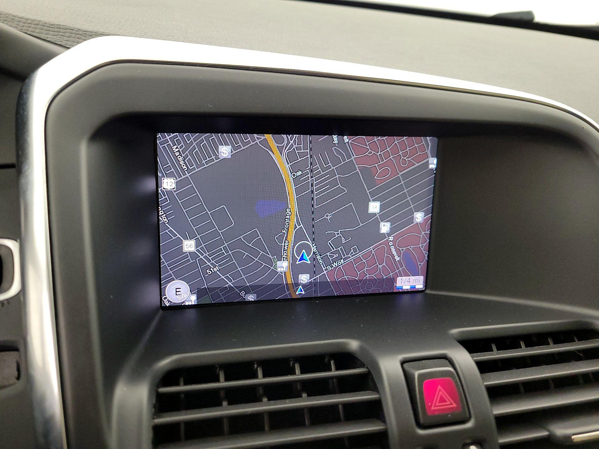 Thumbnail: 2017 Volvo XC60 - 14