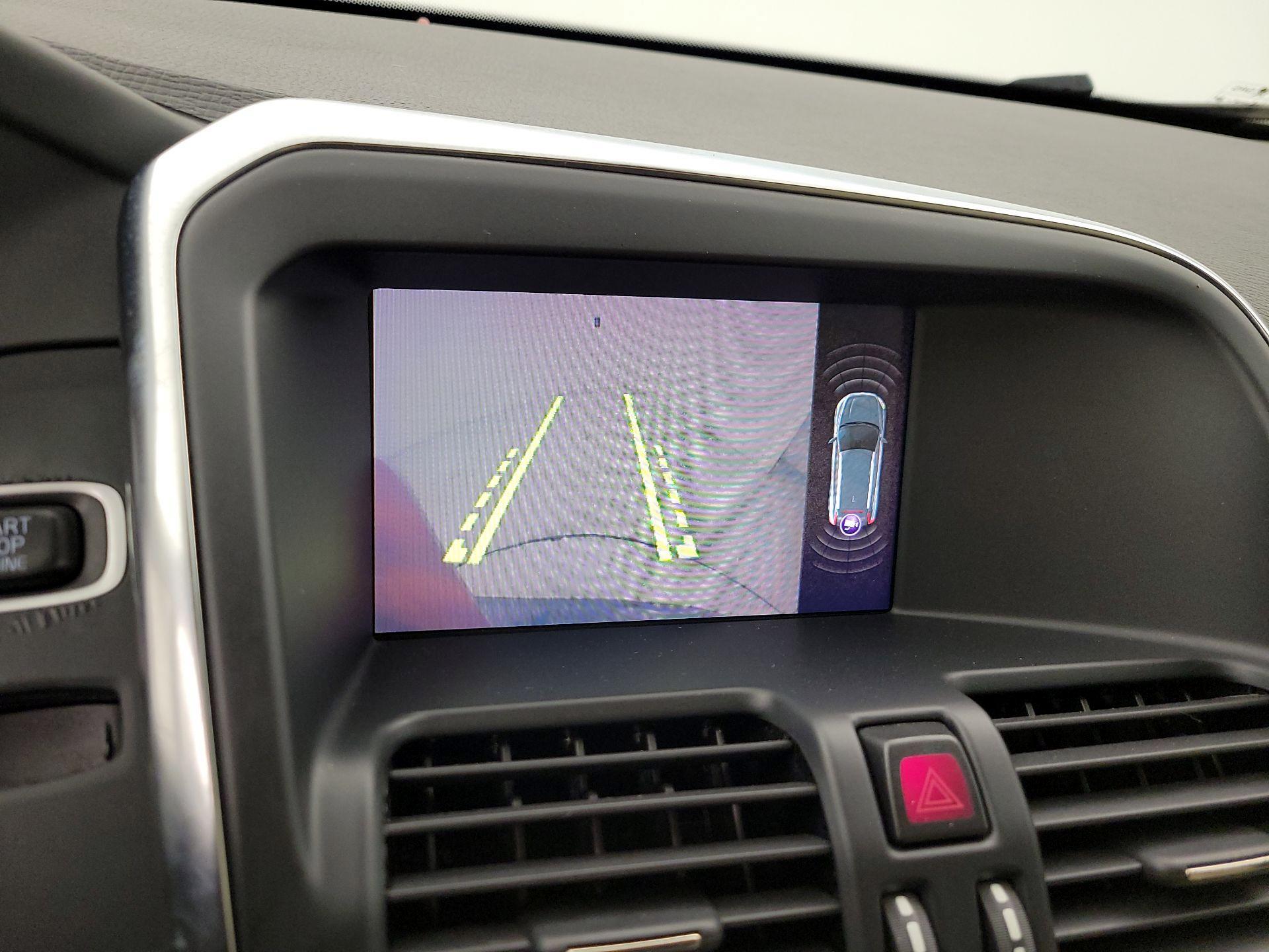 Thumbnail: 2017 Volvo XC60 - 15