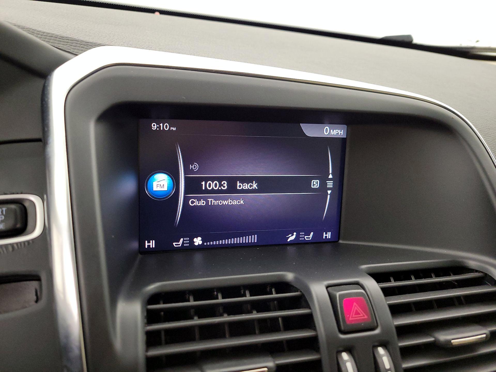 Thumbnail: 2017 Volvo XC60 - 16