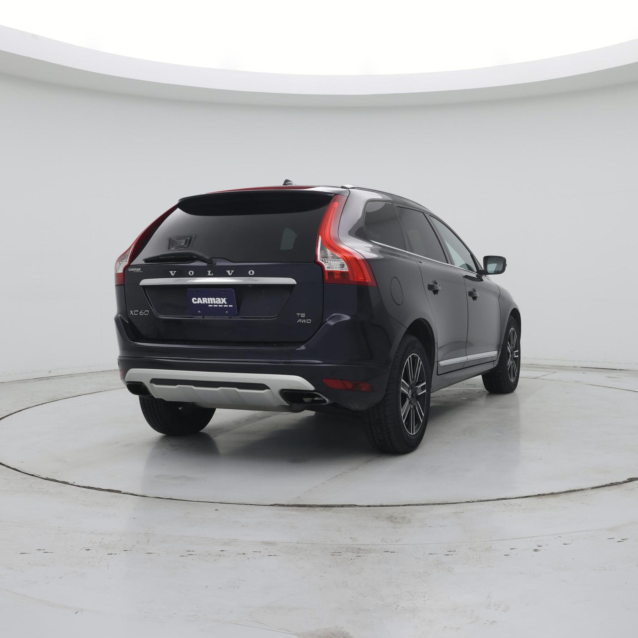 Thumbnail: 2017 Volvo XC60 - 8