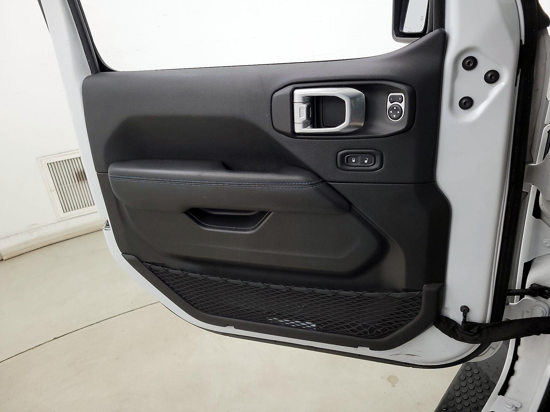 Thumbnail: 2022 Jeep Wrangler - 12