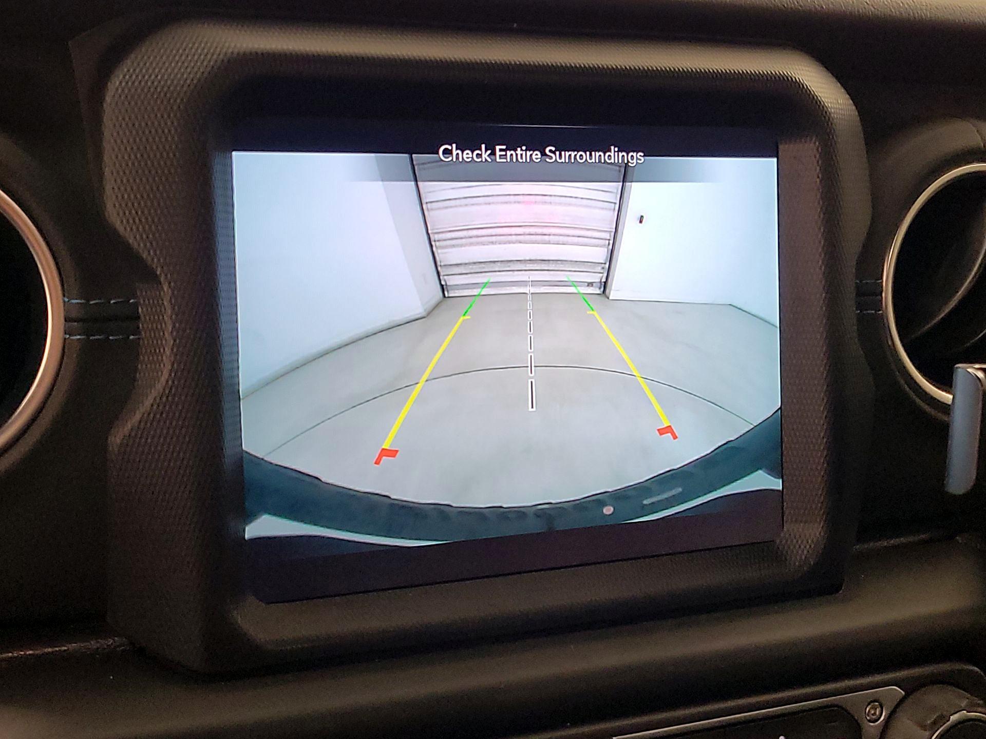 Thumbnail: 2022 Jeep Wrangler - 15