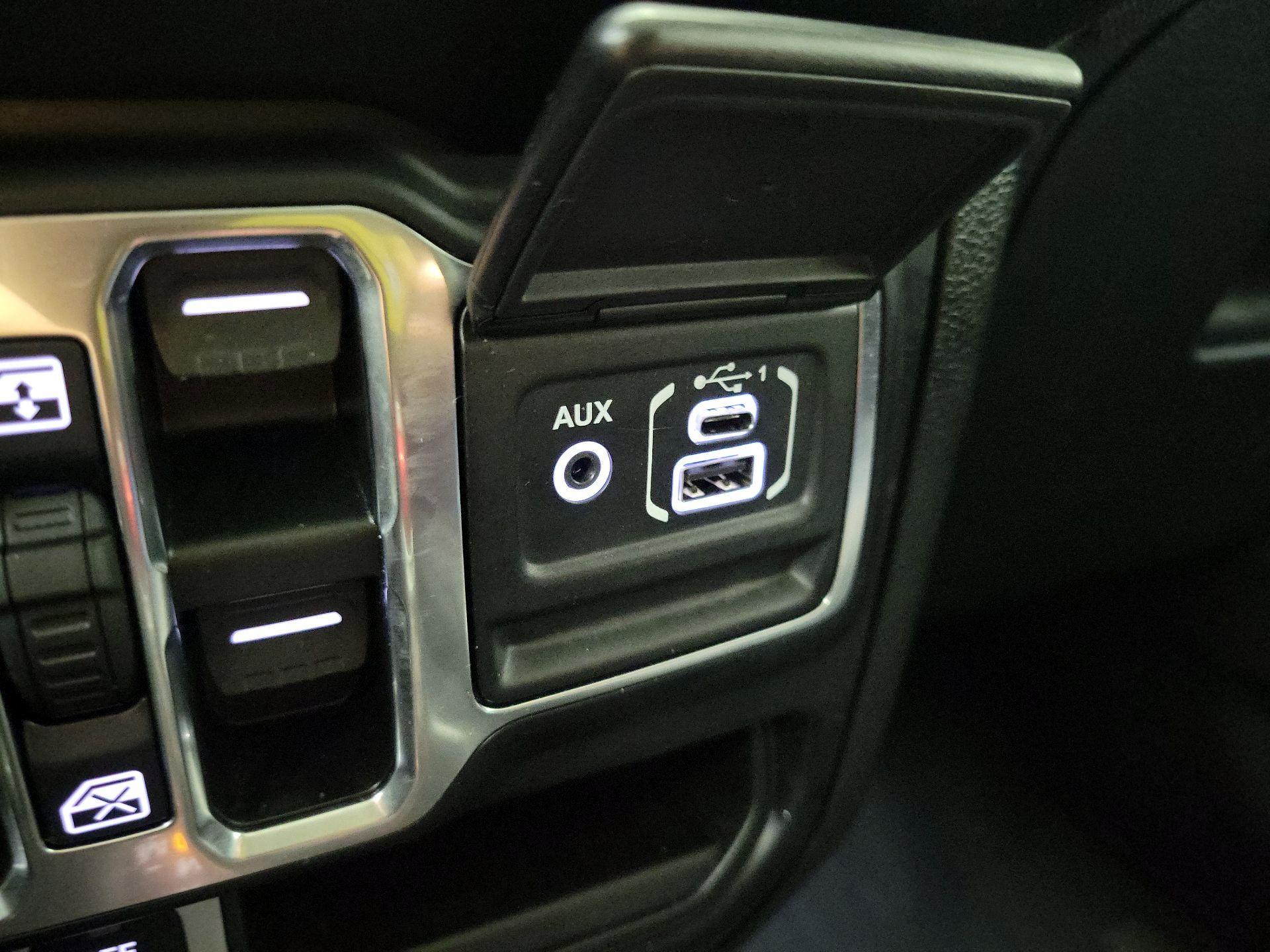 Thumbnail: 2022 Jeep Gladiator - 19