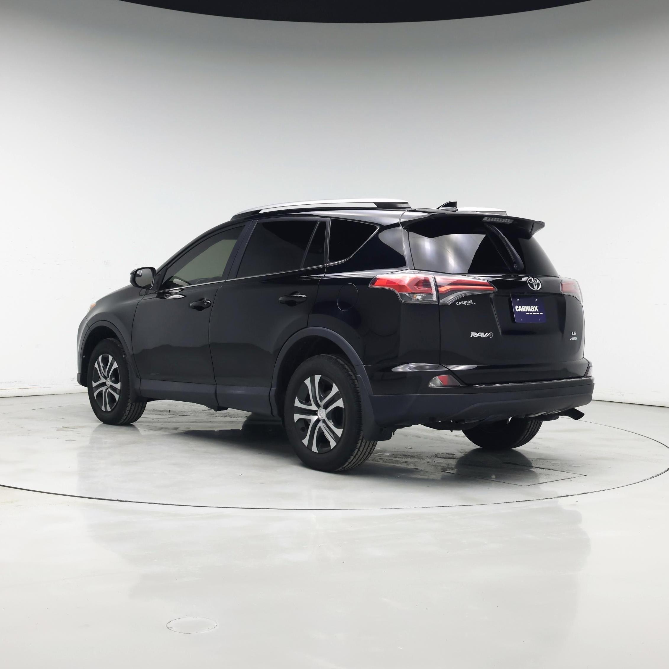 Thumbnail: 2018 Toyota RAV4 - 2