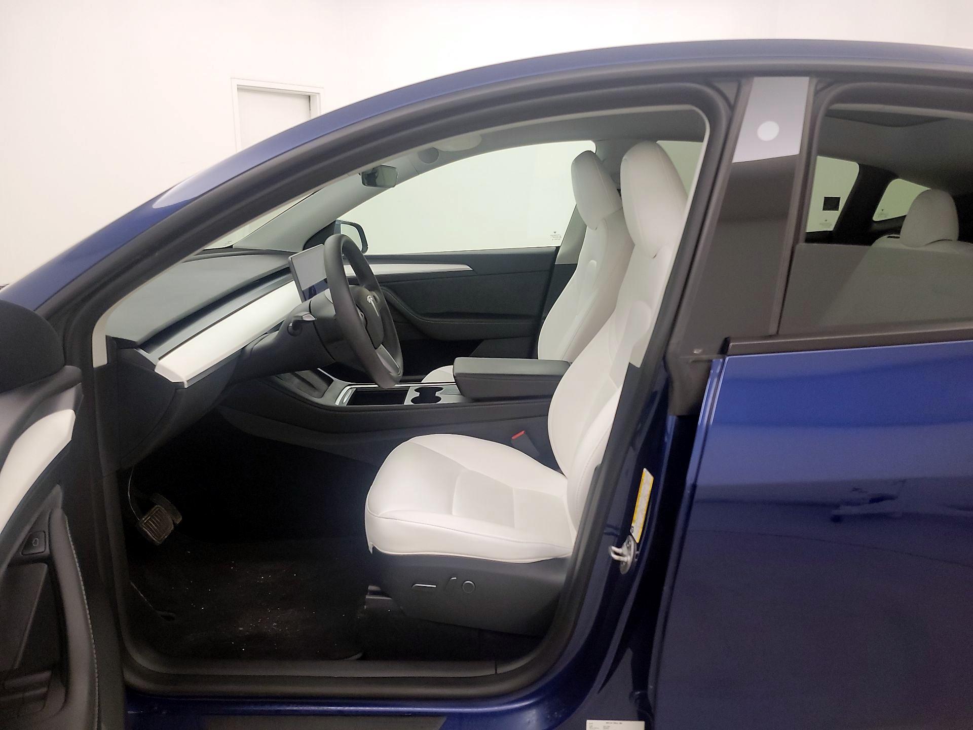 Thumbnail: 2023 Tesla Model Y - 11