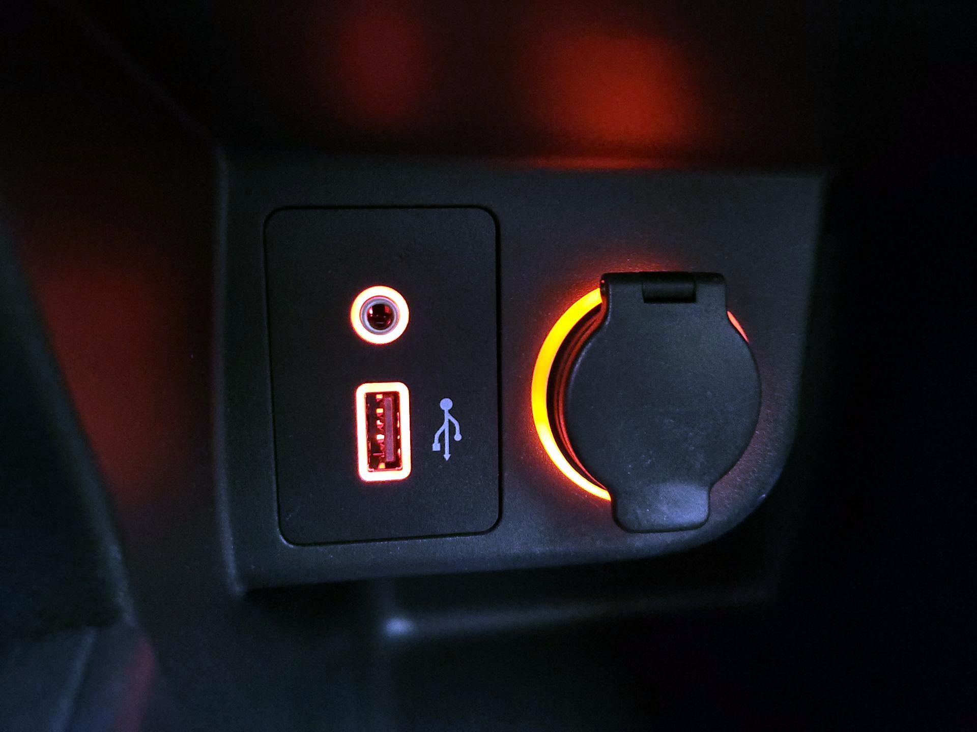 Thumbnail: 2020 Nissan Kicks - 18