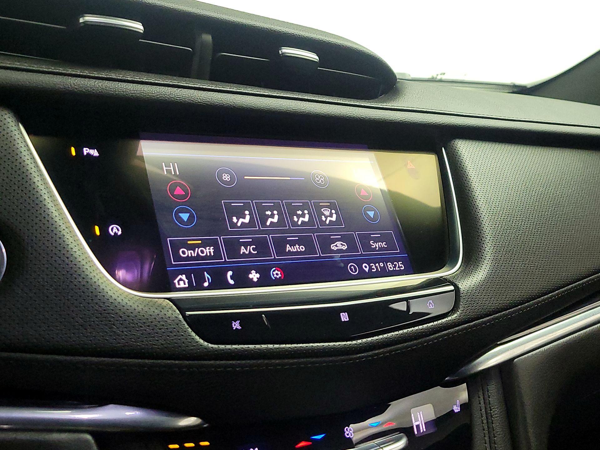 Thumbnail: 2020 Cadillac XT5 - 15