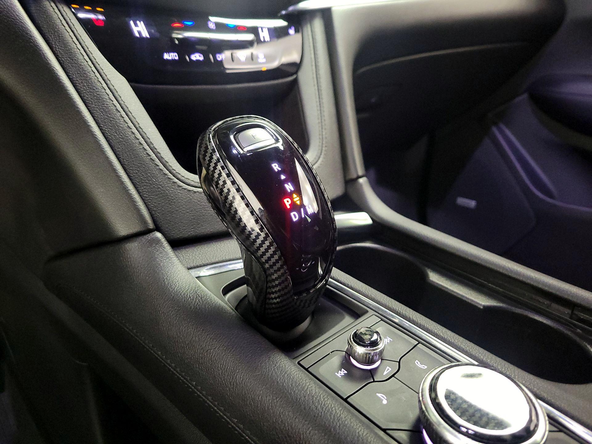 Thumbnail: 2020 Cadillac XT5 - 17