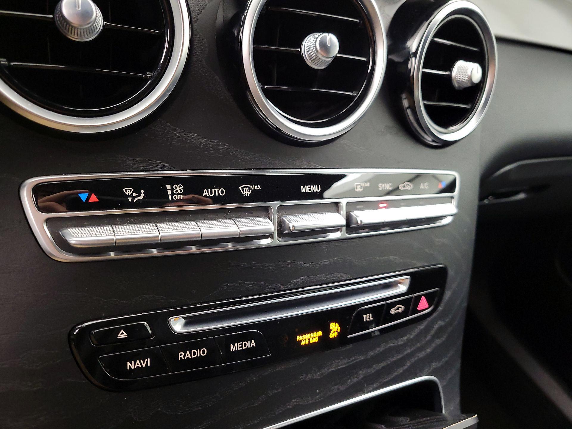 Thumbnail: 2019 Mercedes-Benz GLC - 16