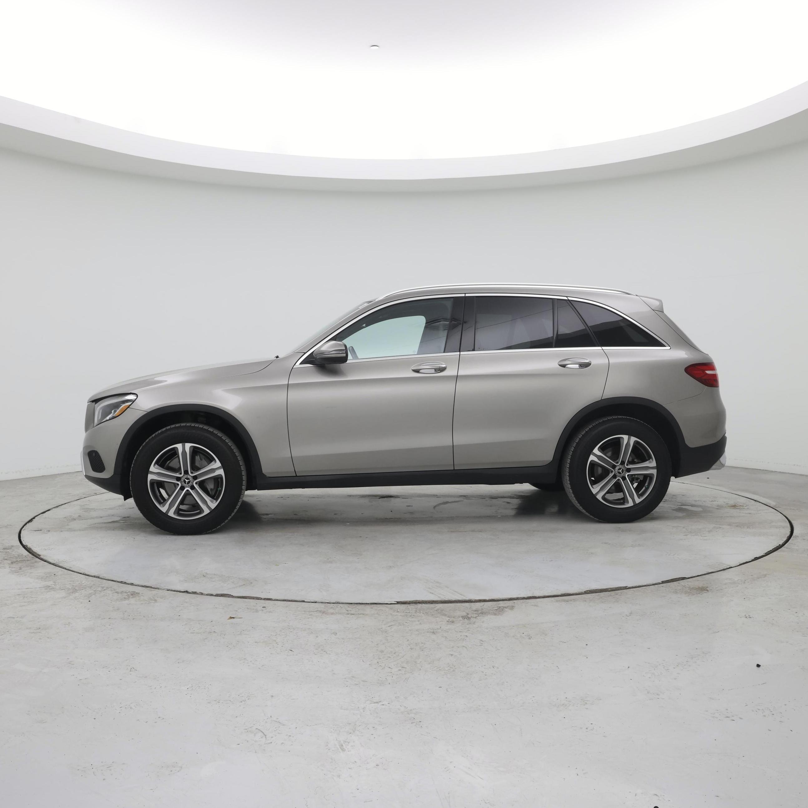 Thumbnail: 2019 Mercedes-Benz GLC - 3