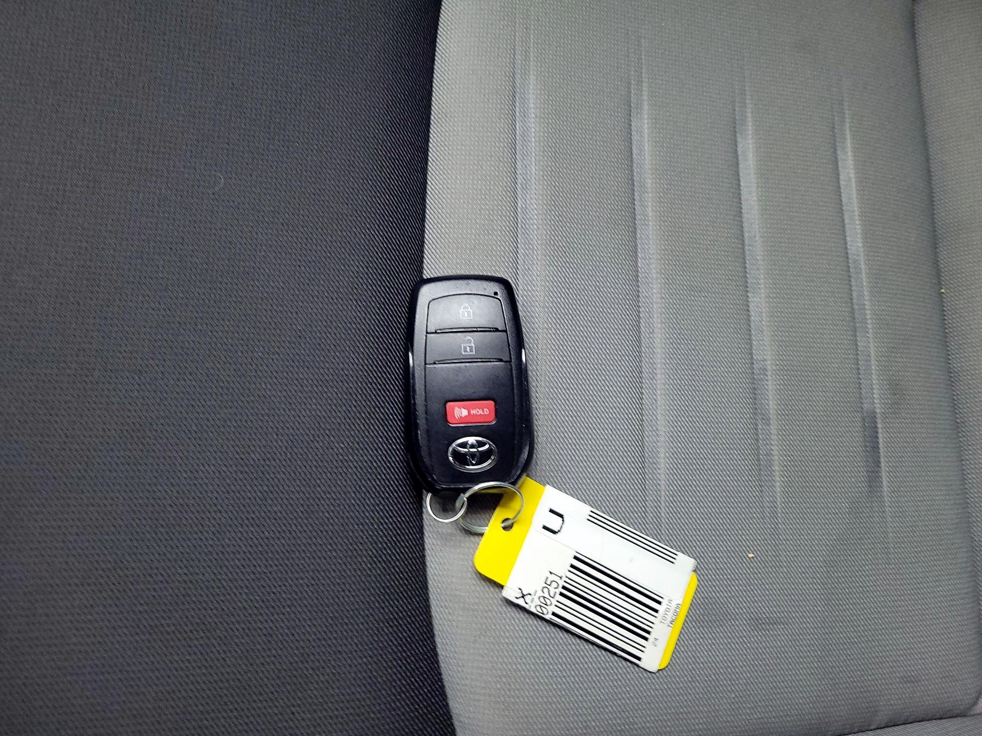 Thumbnail: 2024 Toyota Tacoma - 20