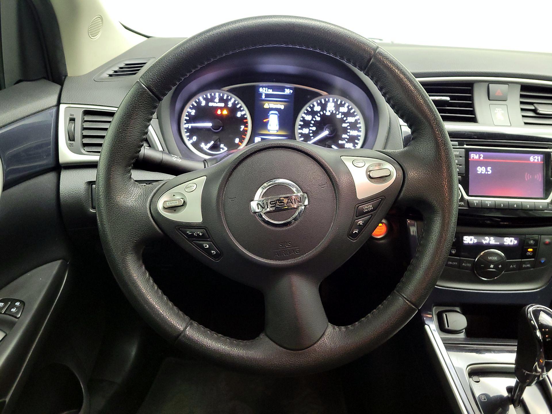 Thumbnail: 2018 Nissan Sentra - 10