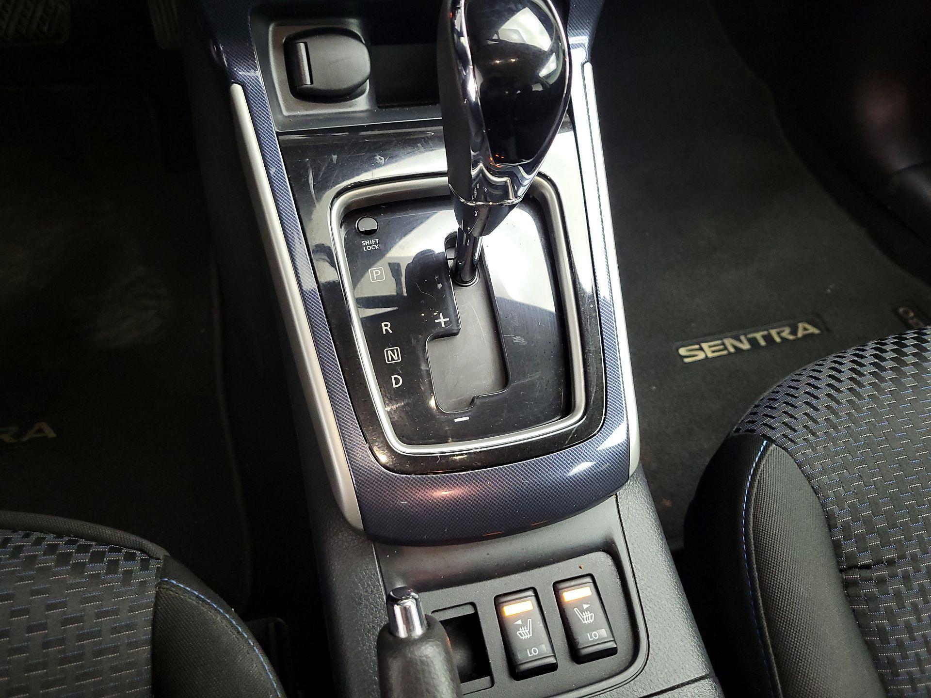 Thumbnail: 2018 Nissan Sentra - 17