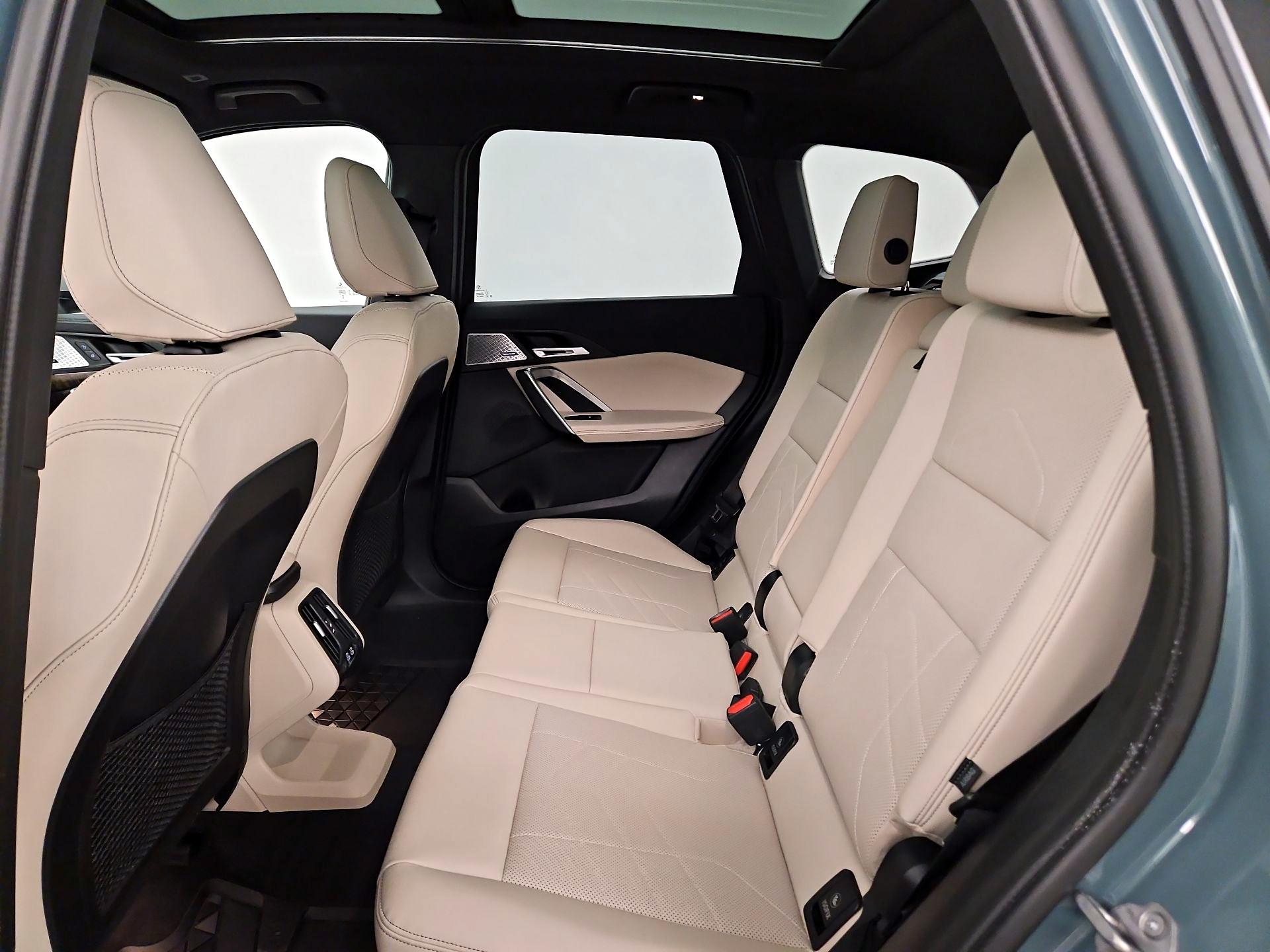 Thumbnail: 2023 BMW X1 - 20