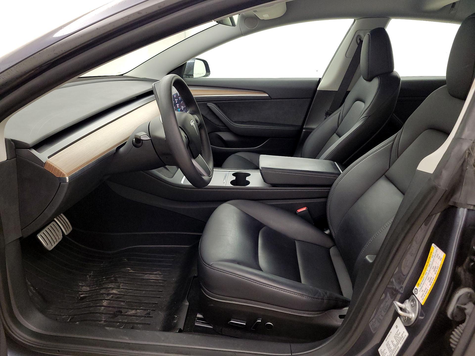 Thumbnail: 2023 Tesla Model 3 - 11