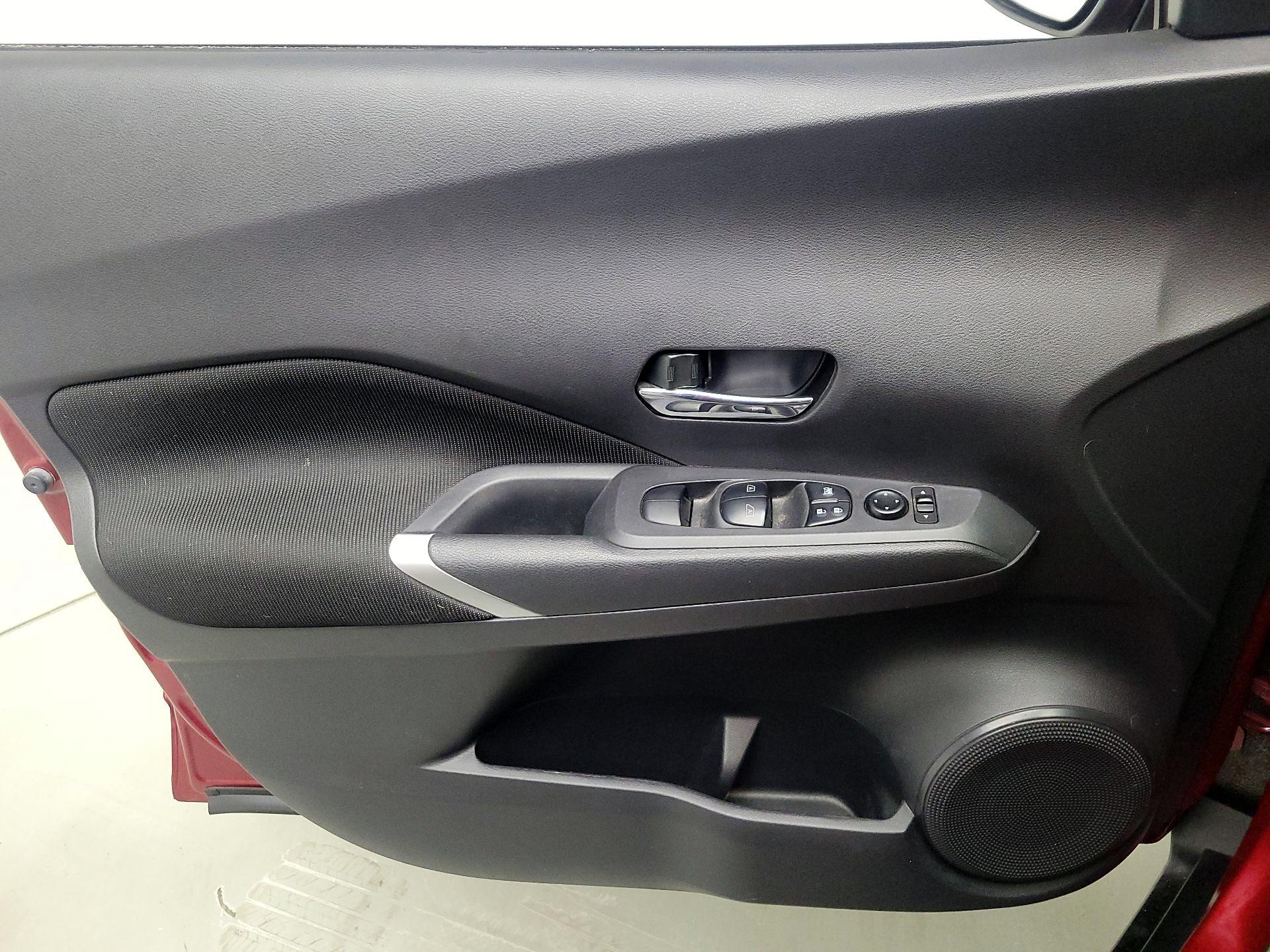 Thumbnail: 2023 Nissan Kicks - 12