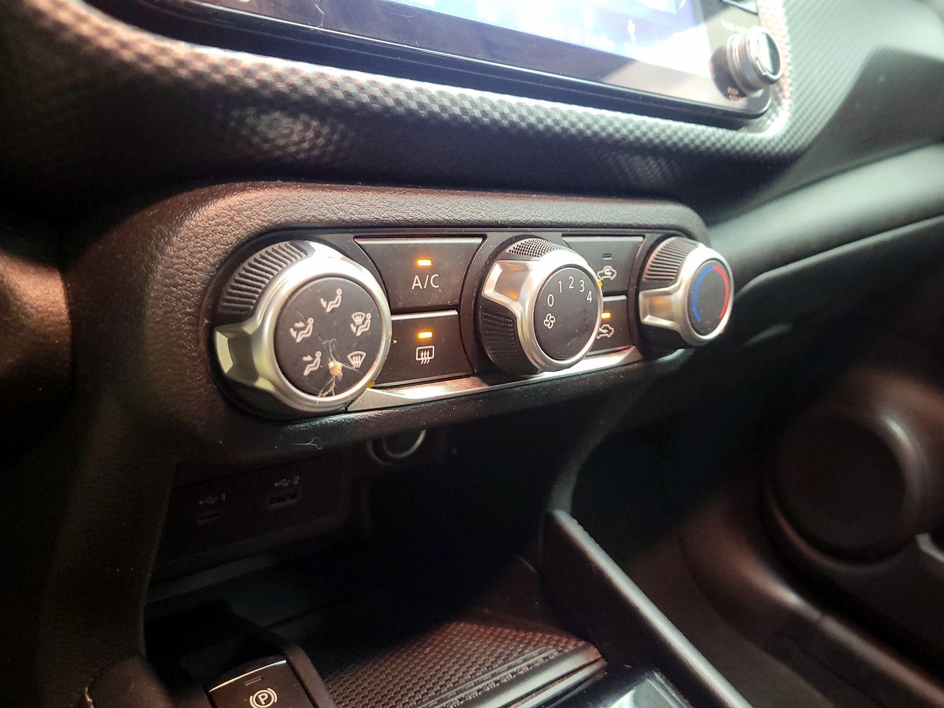 Thumbnail: 2023 Nissan Kicks - 15