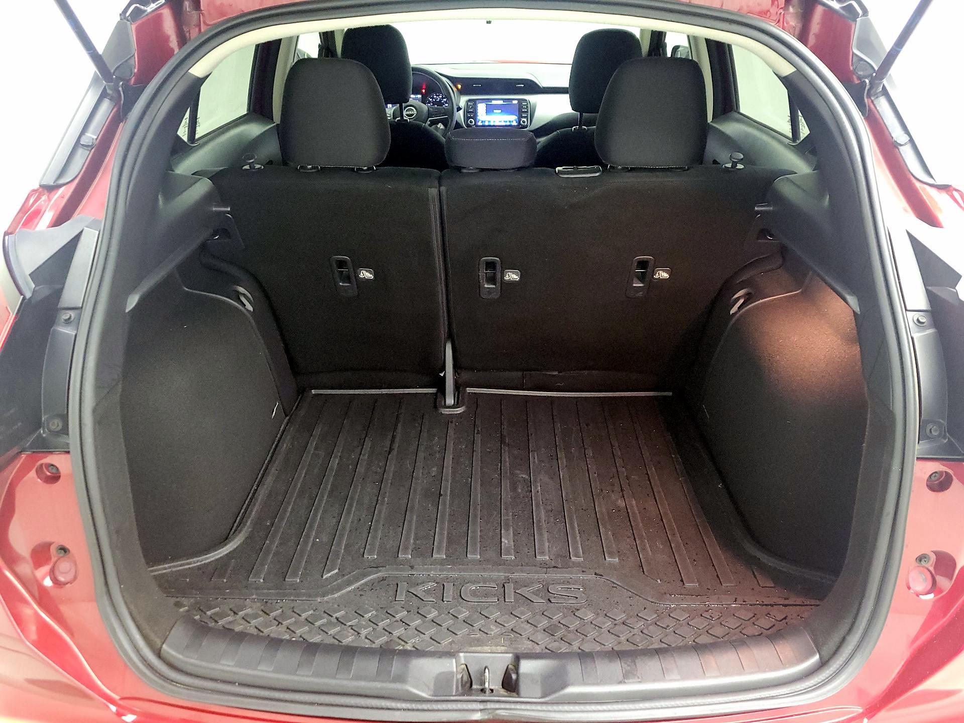 Thumbnail: 2023 Nissan Kicks - 18