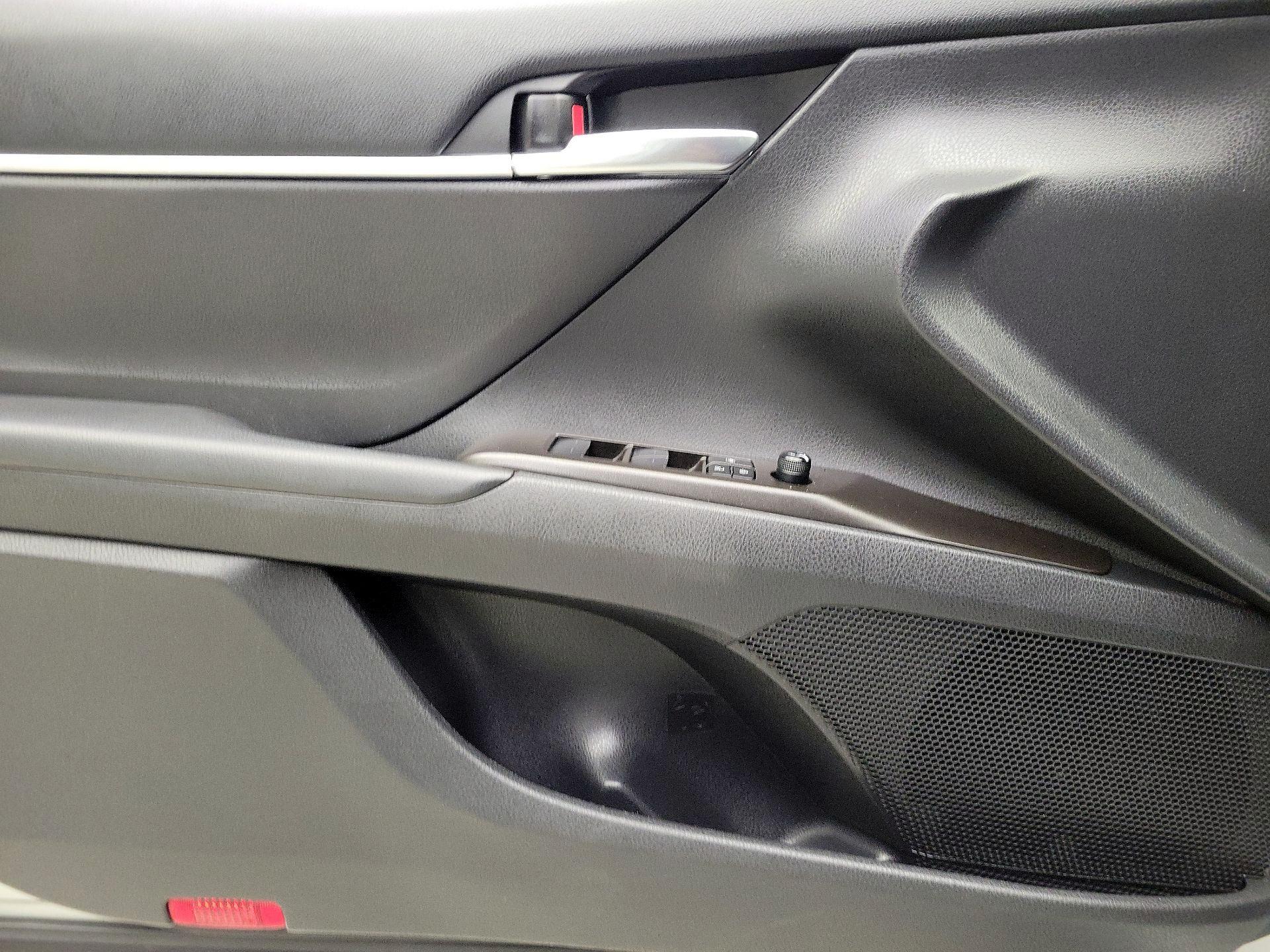 Thumbnail: 2024 Toyota Camry - 12