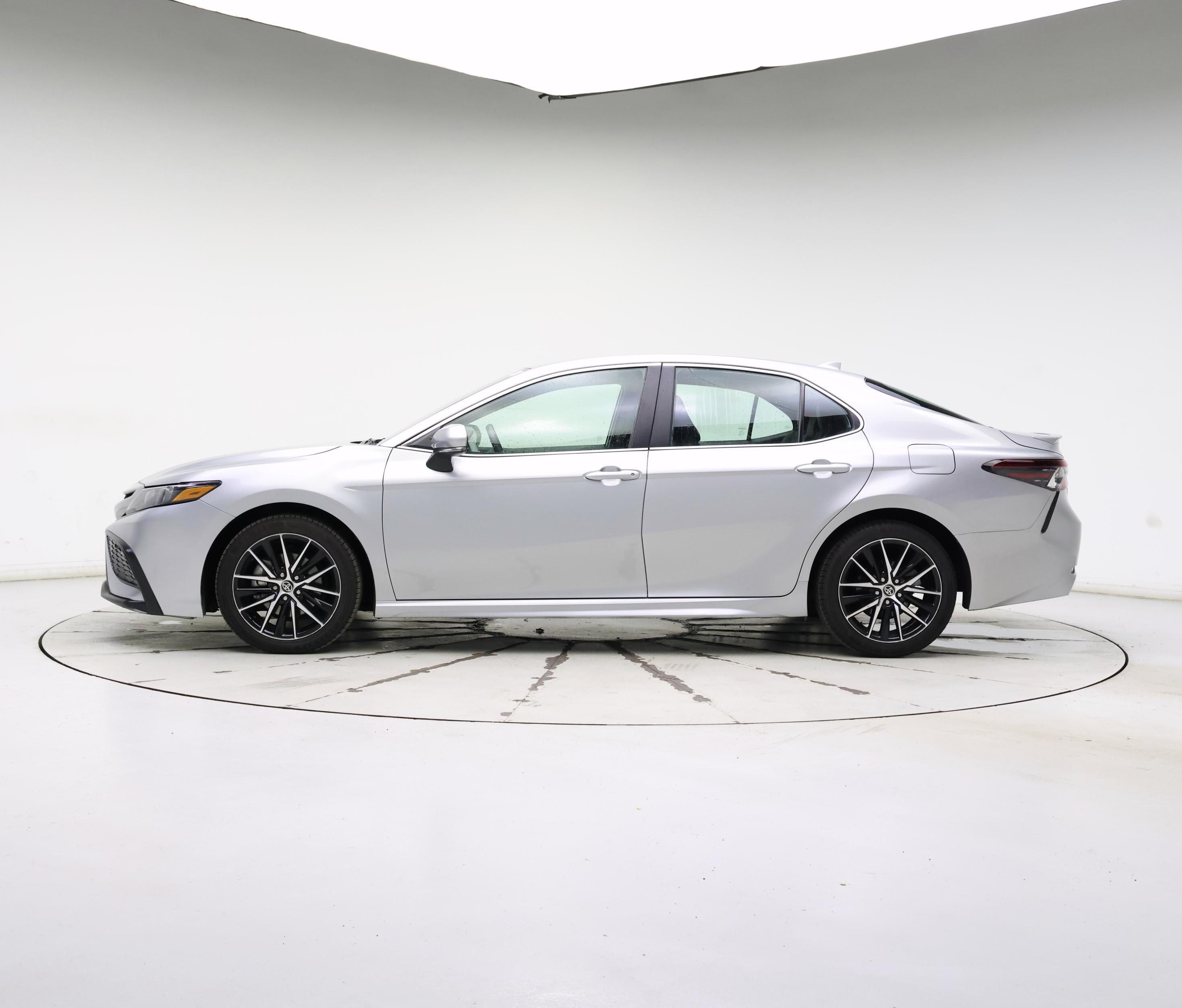 Thumbnail: 2024 Toyota Camry - 3