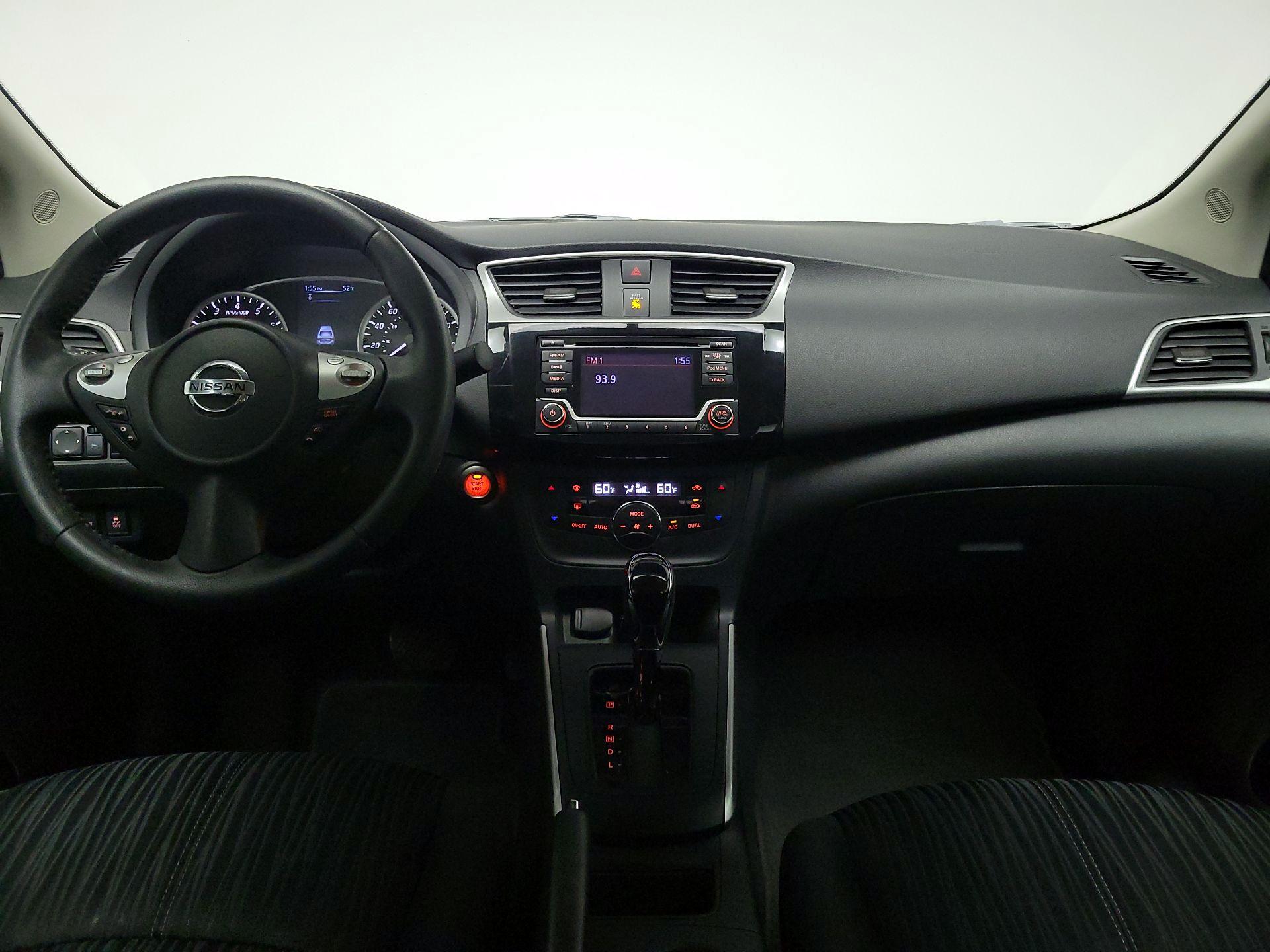 Thumbnail: 2018 Nissan Sentra - 9