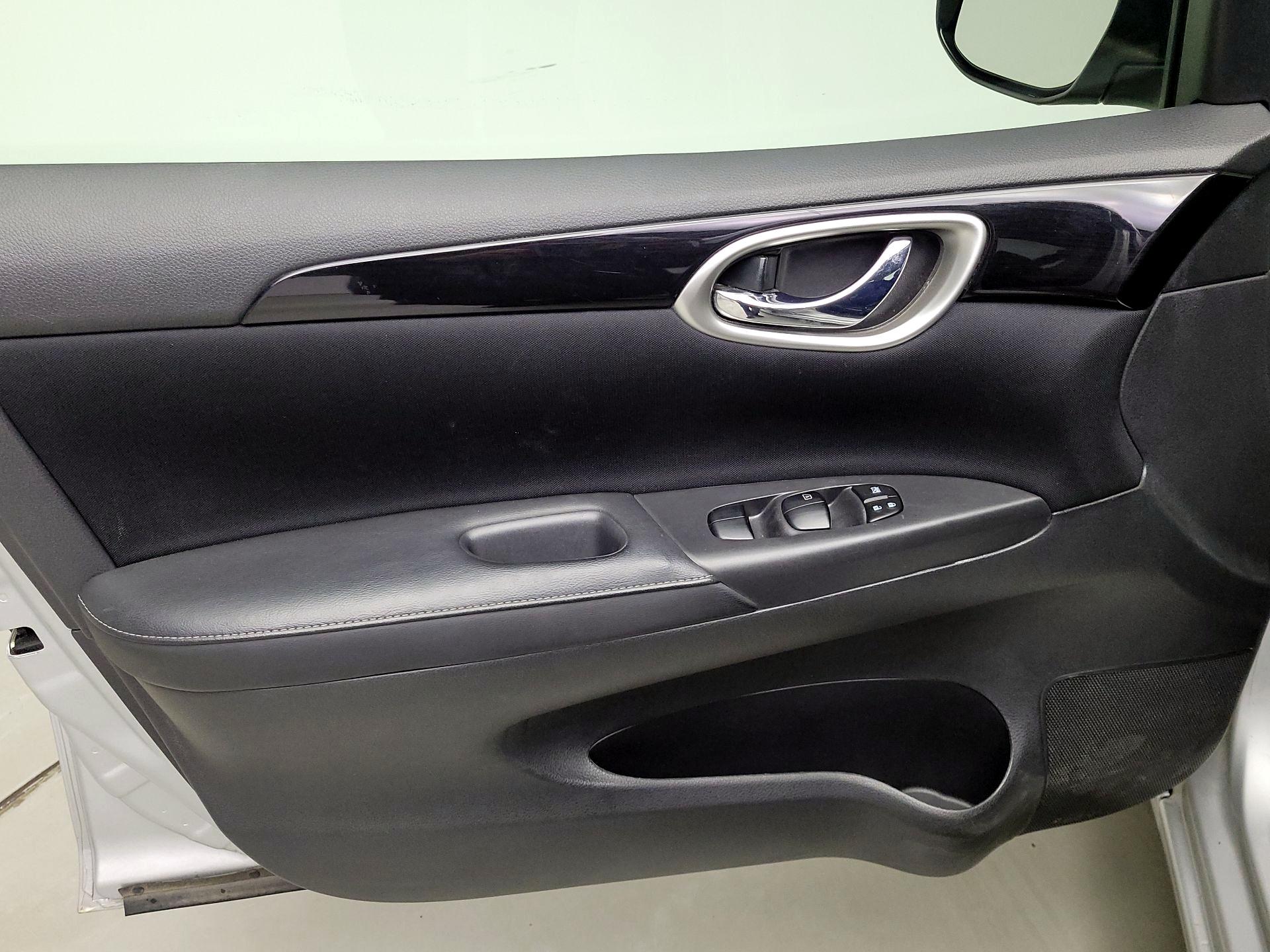 Thumbnail: 2018 Nissan Sentra - 12