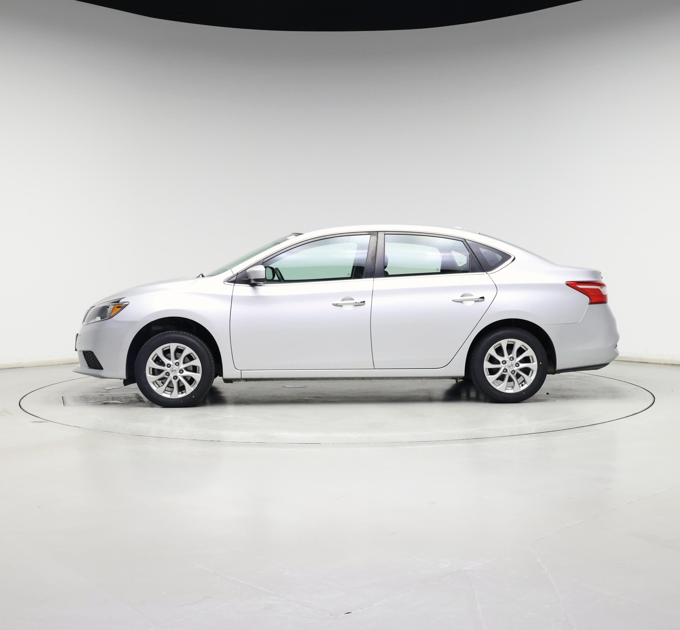 Thumbnail: 2018 Nissan Sentra - 3