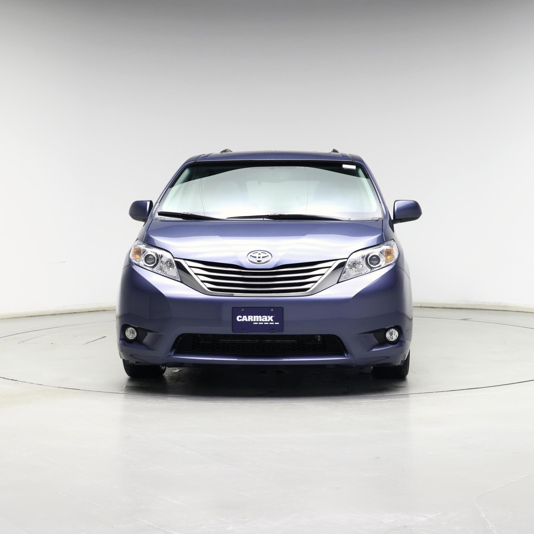 Thumbnail: 2015 Toyota Sienna - 5