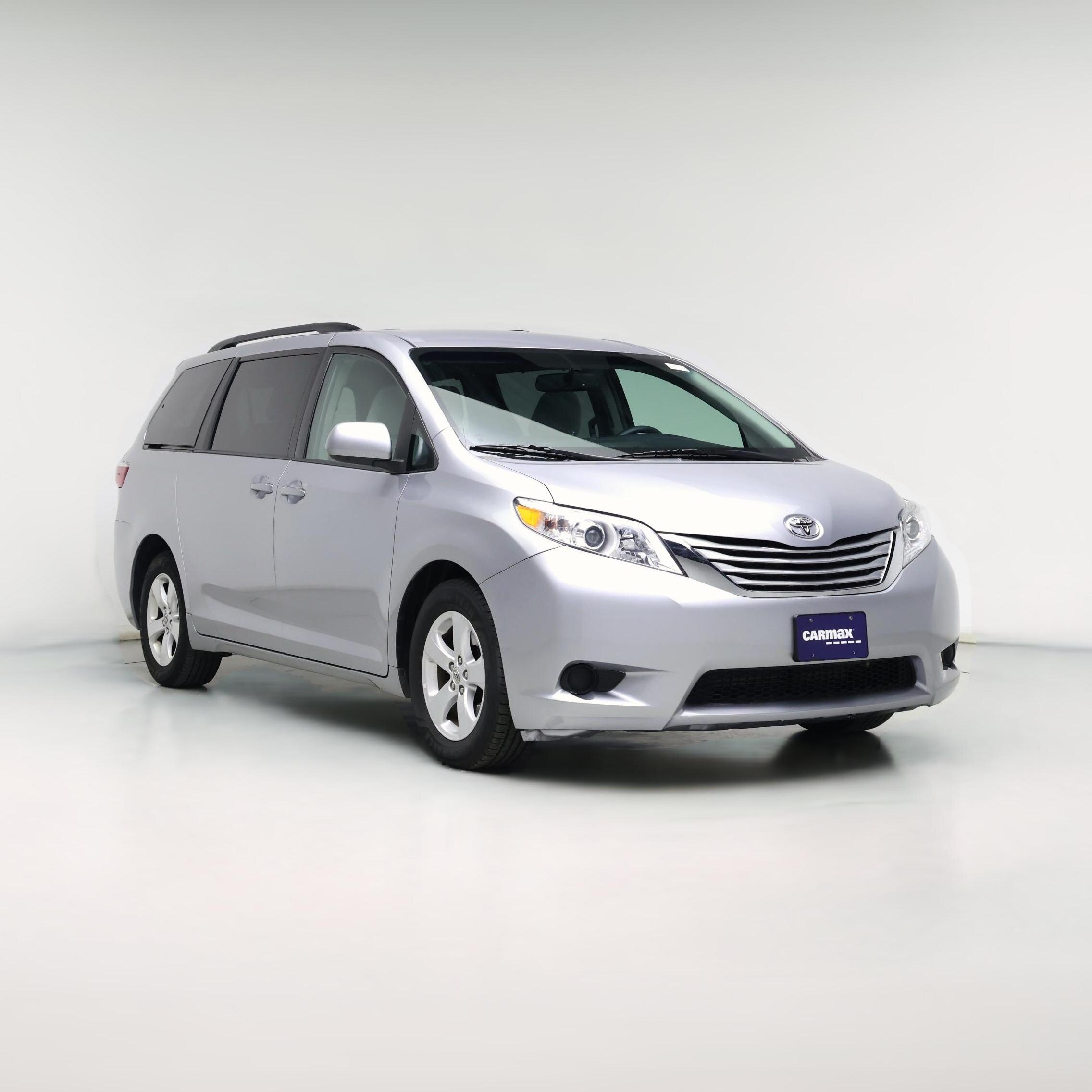 Thumbnail: 2017 Toyota Sienna - 1