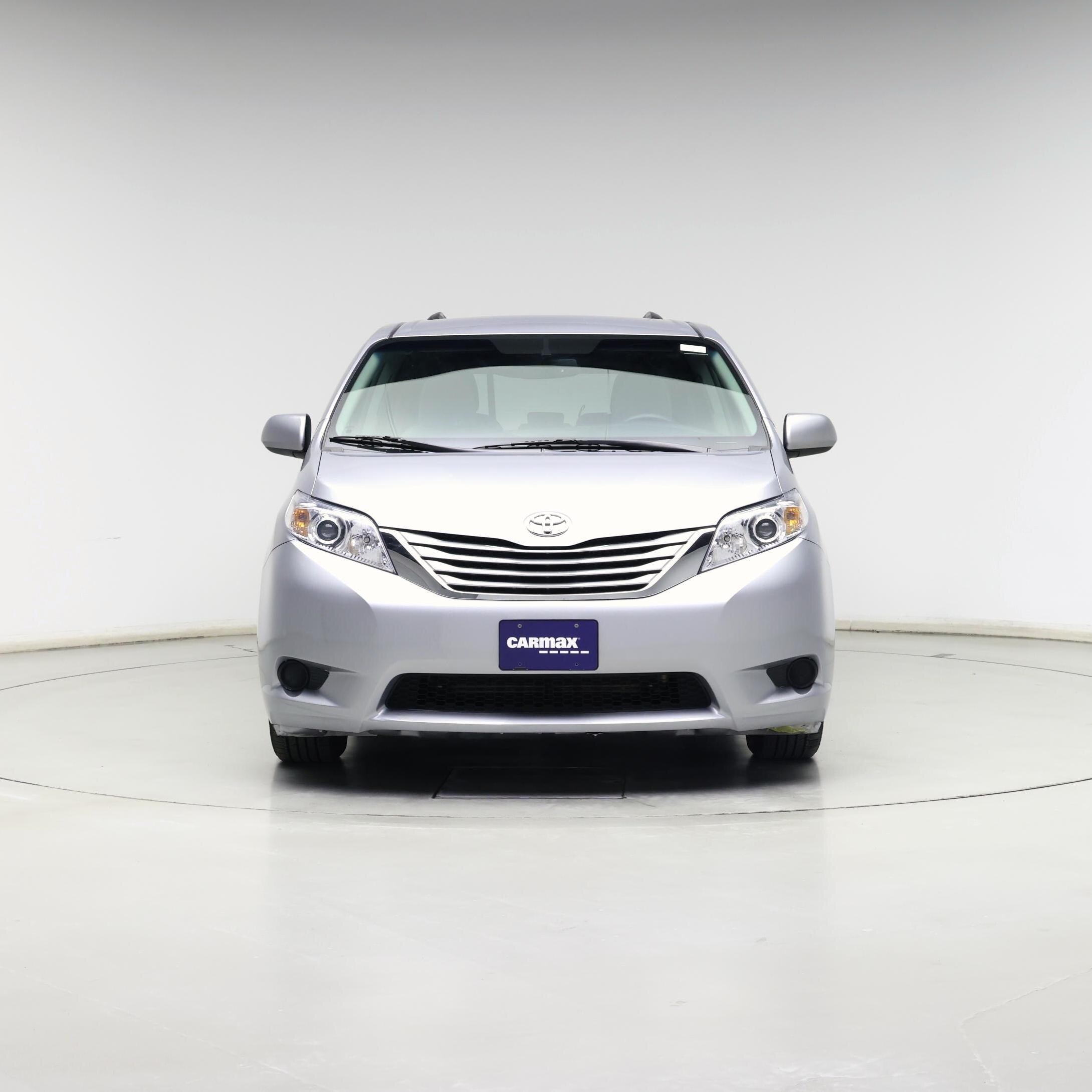 Thumbnail: 2017 Toyota Sienna - 5