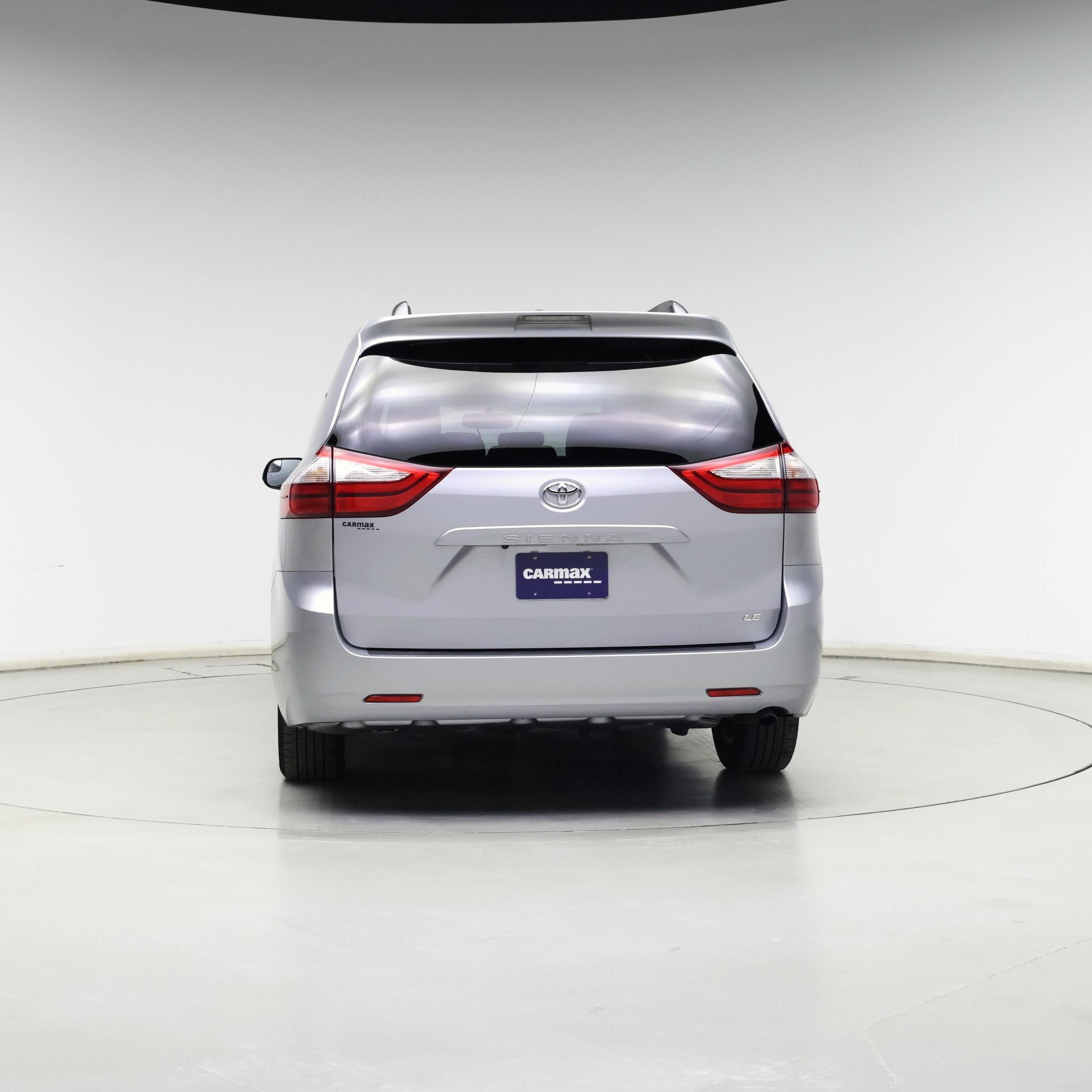 Thumbnail: 2017 Toyota Sienna - 6