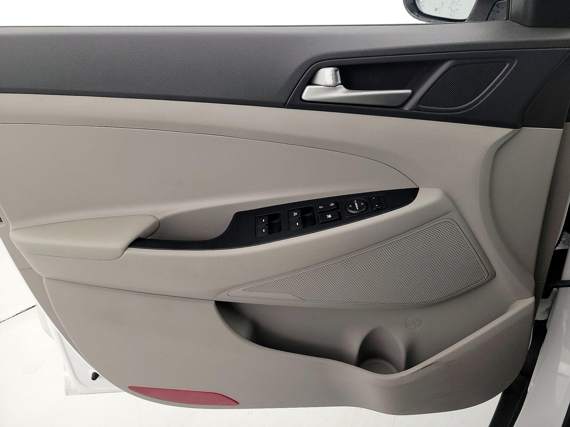 Thumbnail: 2020 Hyundai Tucson - 12