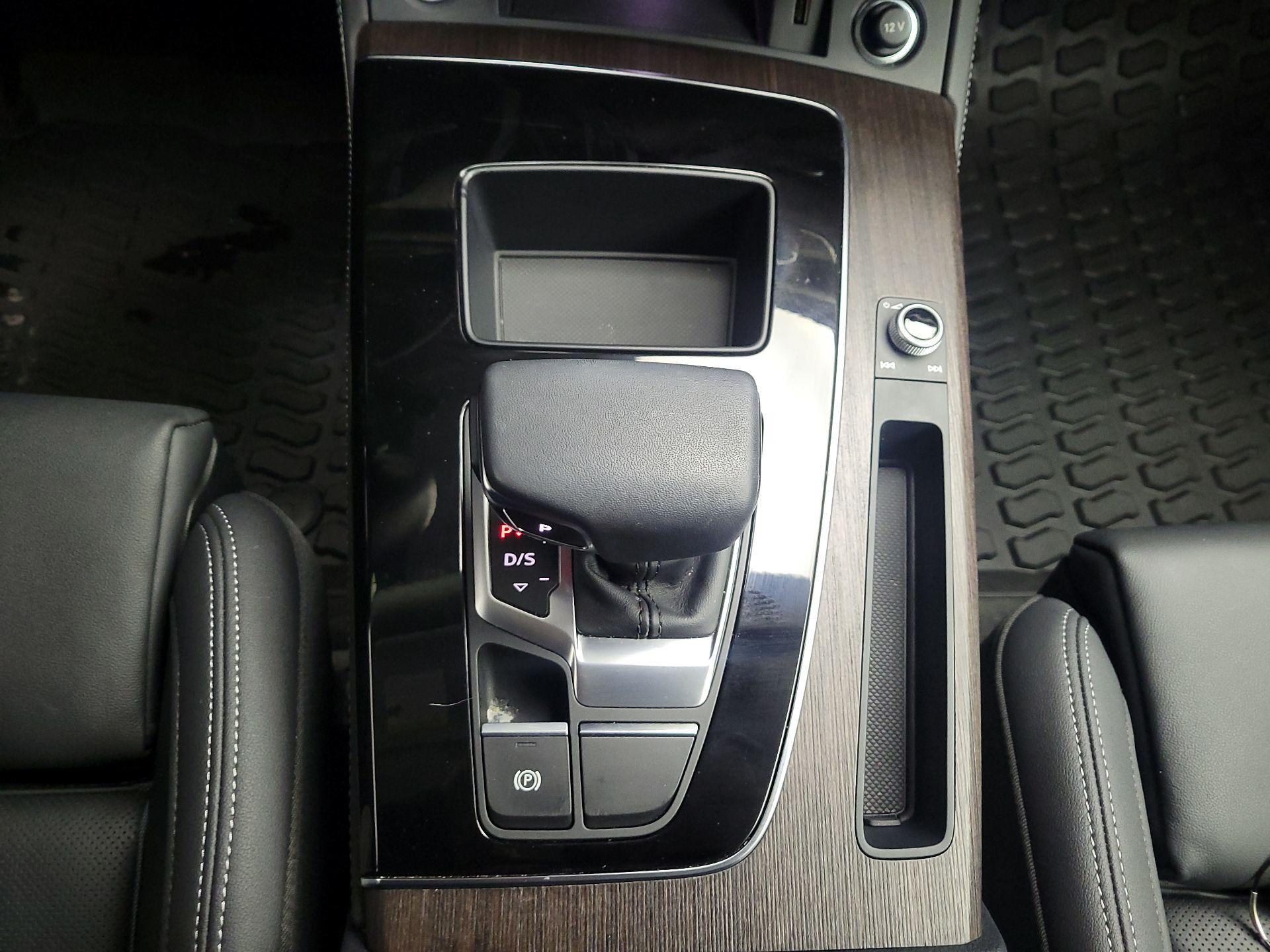 Thumbnail: 2024 Audi Q5 - 16