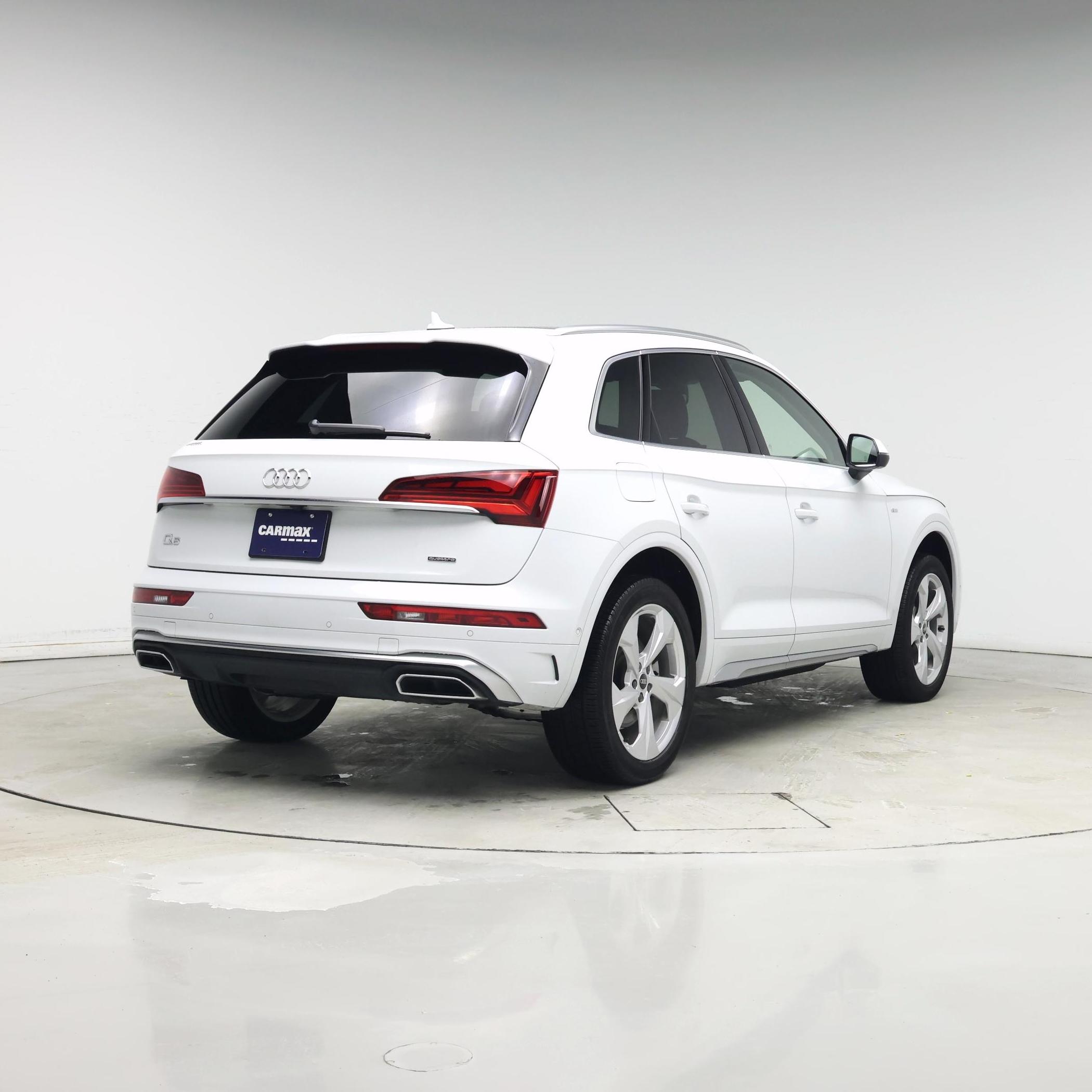 Thumbnail: 2024 Audi Q5 - 8