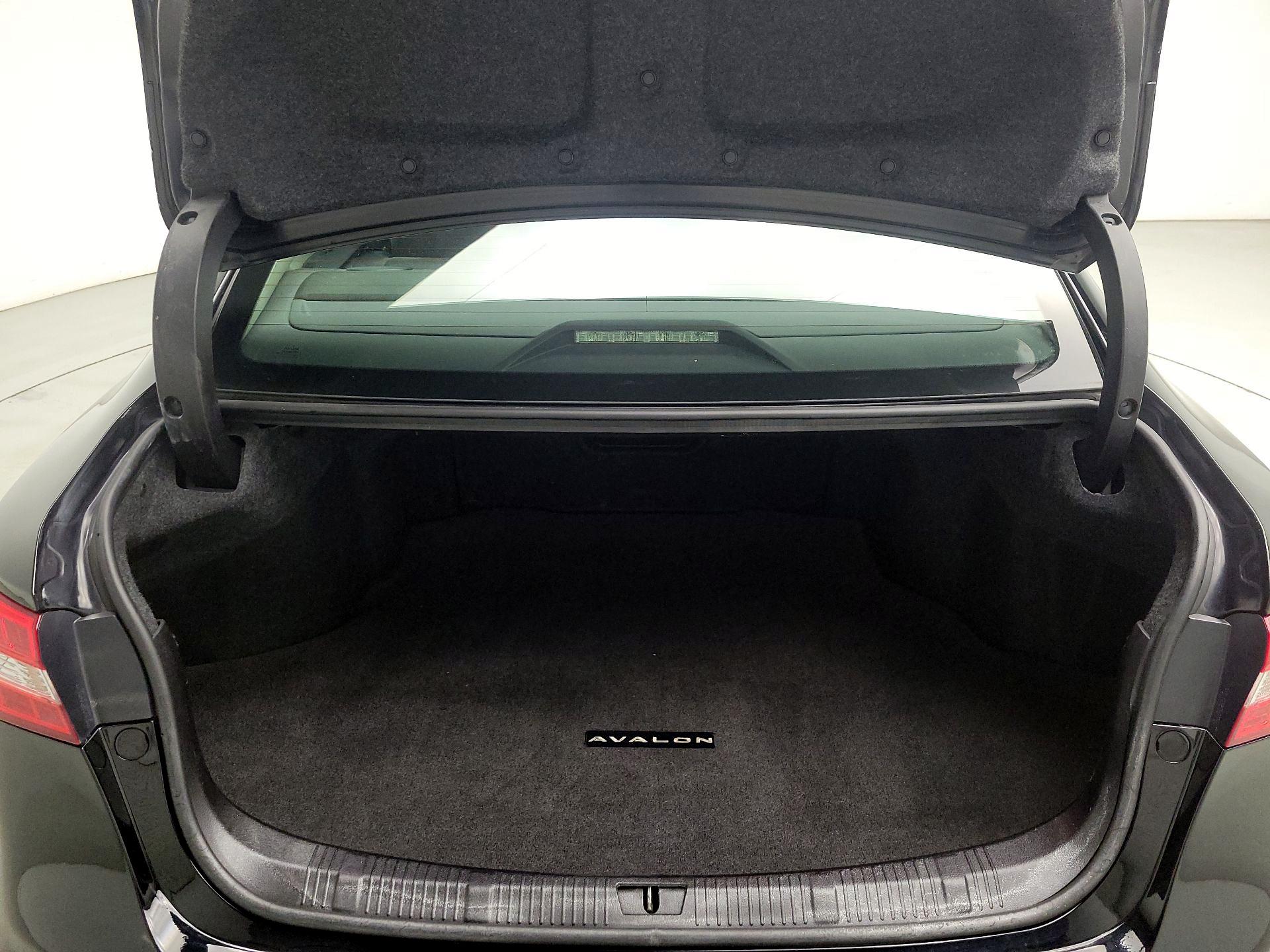 Thumbnail: 2014 Toyota Avalon - 19