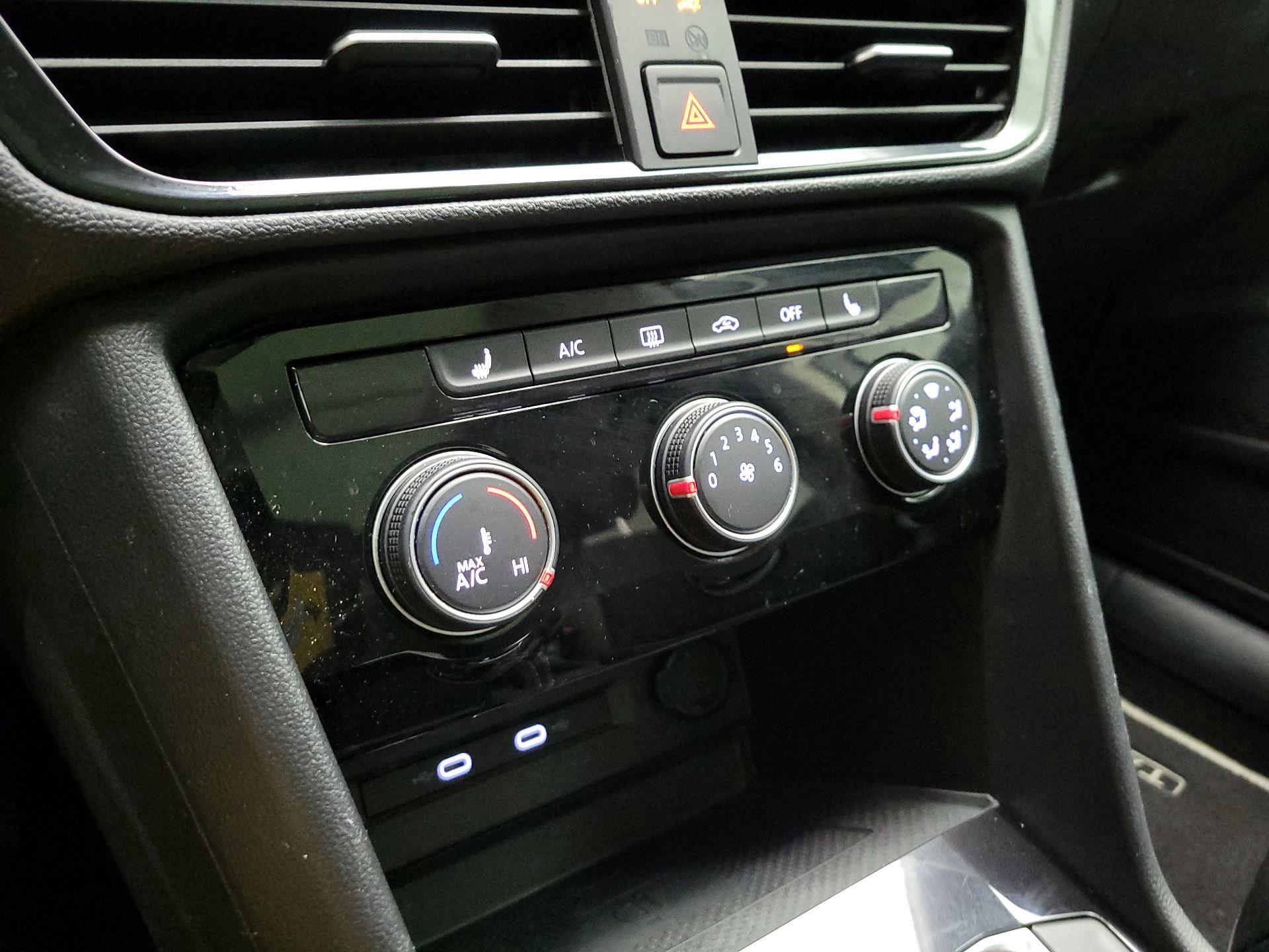 Thumbnail: 2023 Volkswagen Taos - 15