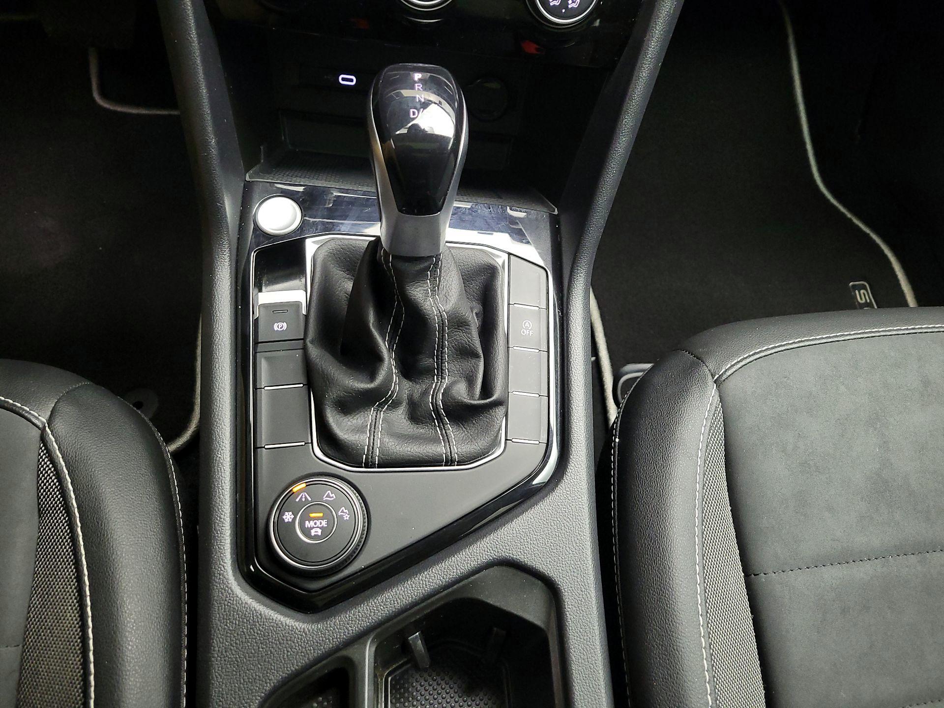 Thumbnail: 2023 Volkswagen Taos - 16