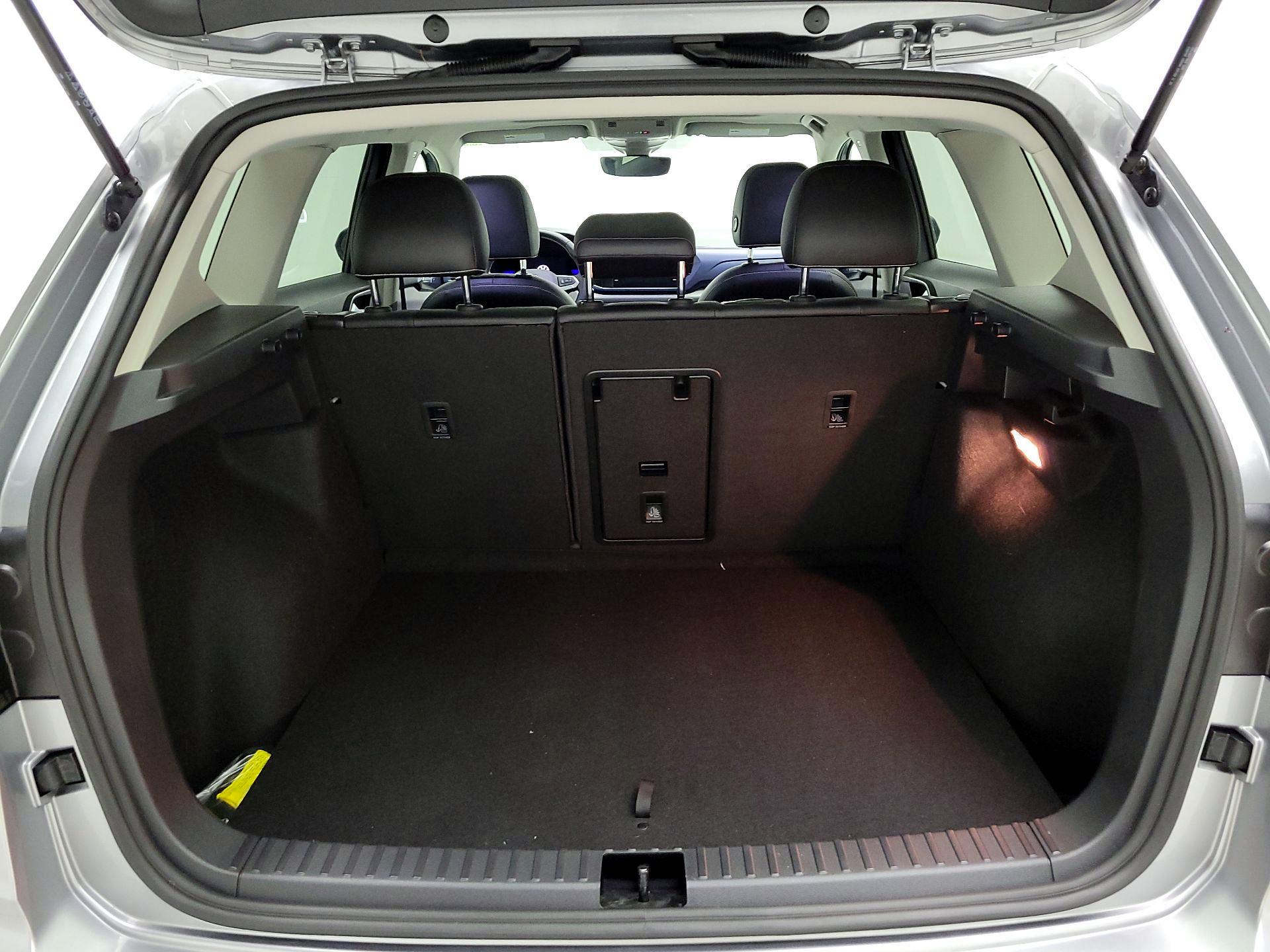 Thumbnail: 2023 Volkswagen Taos - 19