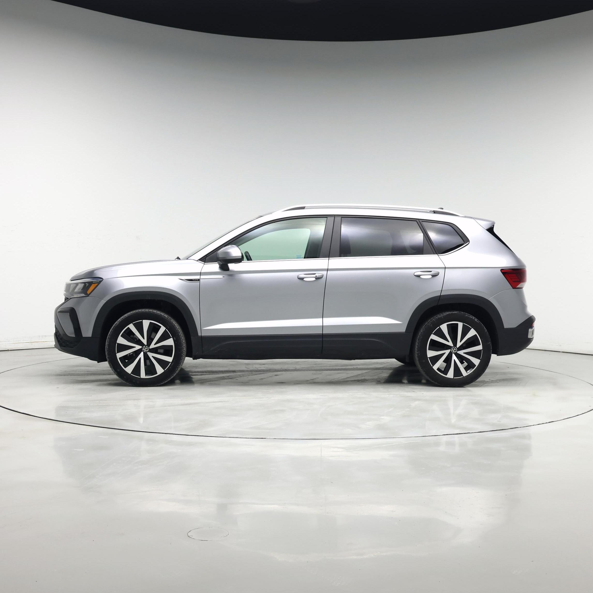 Thumbnail: 2023 Volkswagen Taos - 3