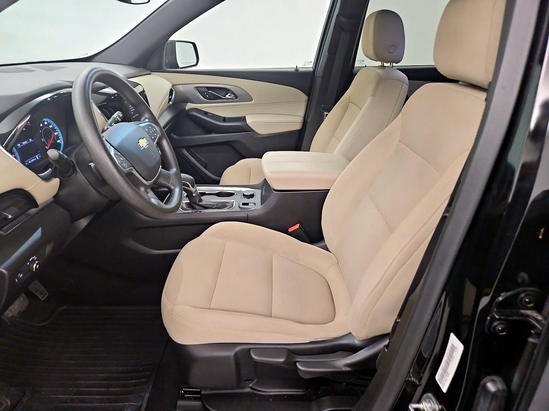 Thumbnail: 2023 Chevrolet Traverse - 11