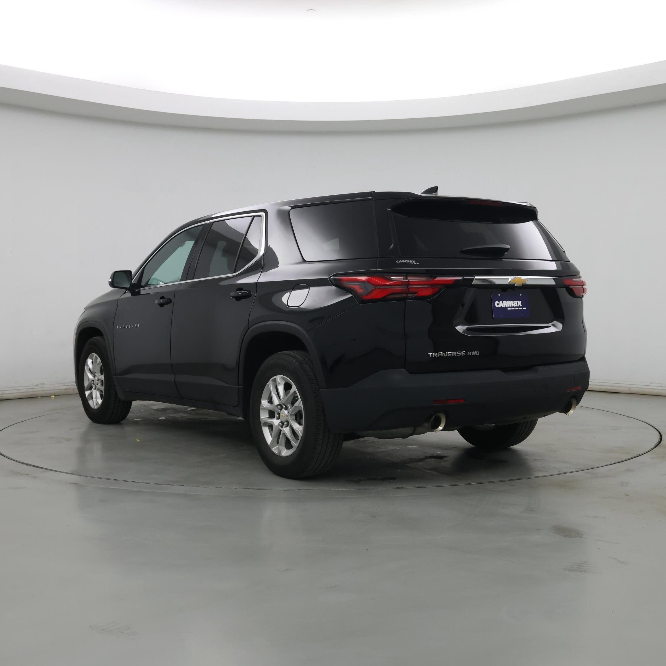 Thumbnail: 2023 Chevrolet Traverse - 2