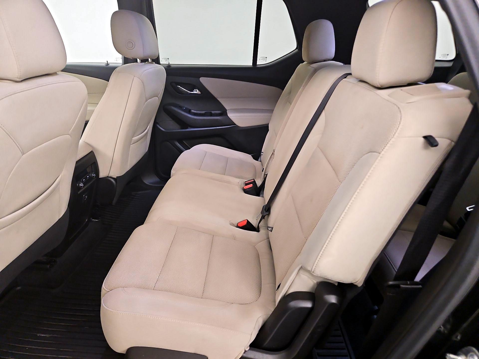 Thumbnail: 2023 Chevrolet Traverse - 19