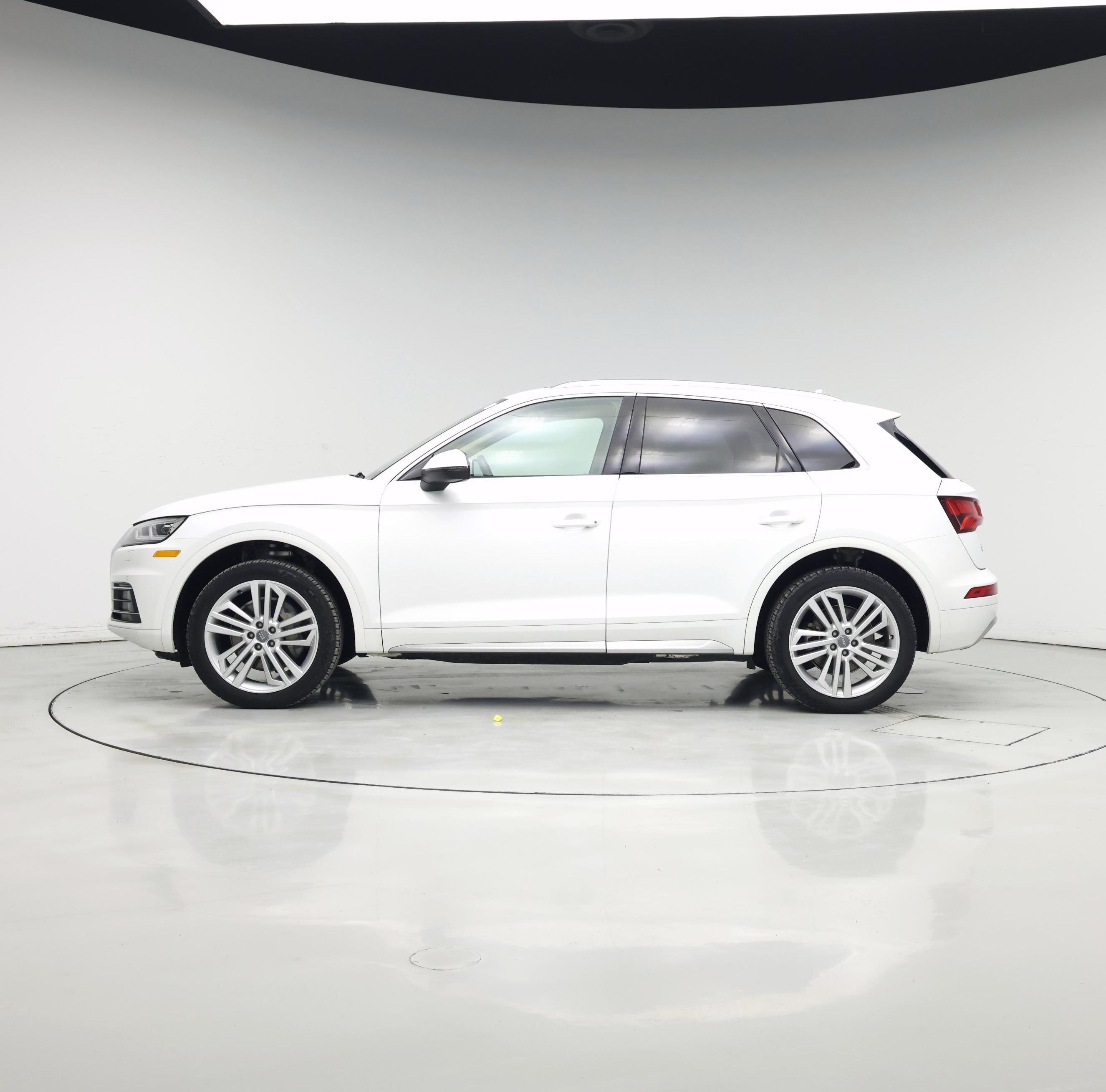 Thumbnail: 2019 Audi Q5 - 3