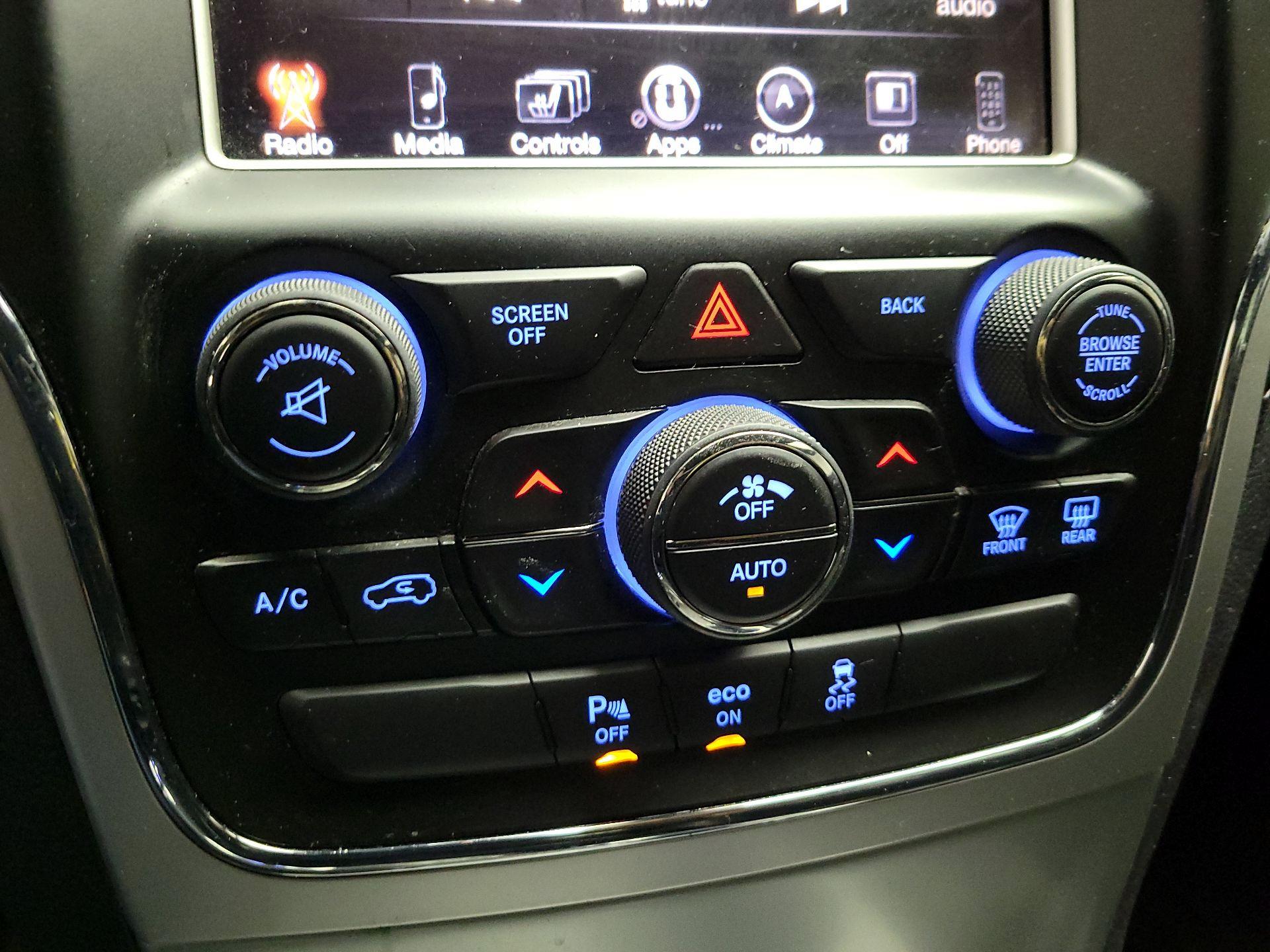 Thumbnail: 2015 Jeep Grand Cherokee - 15