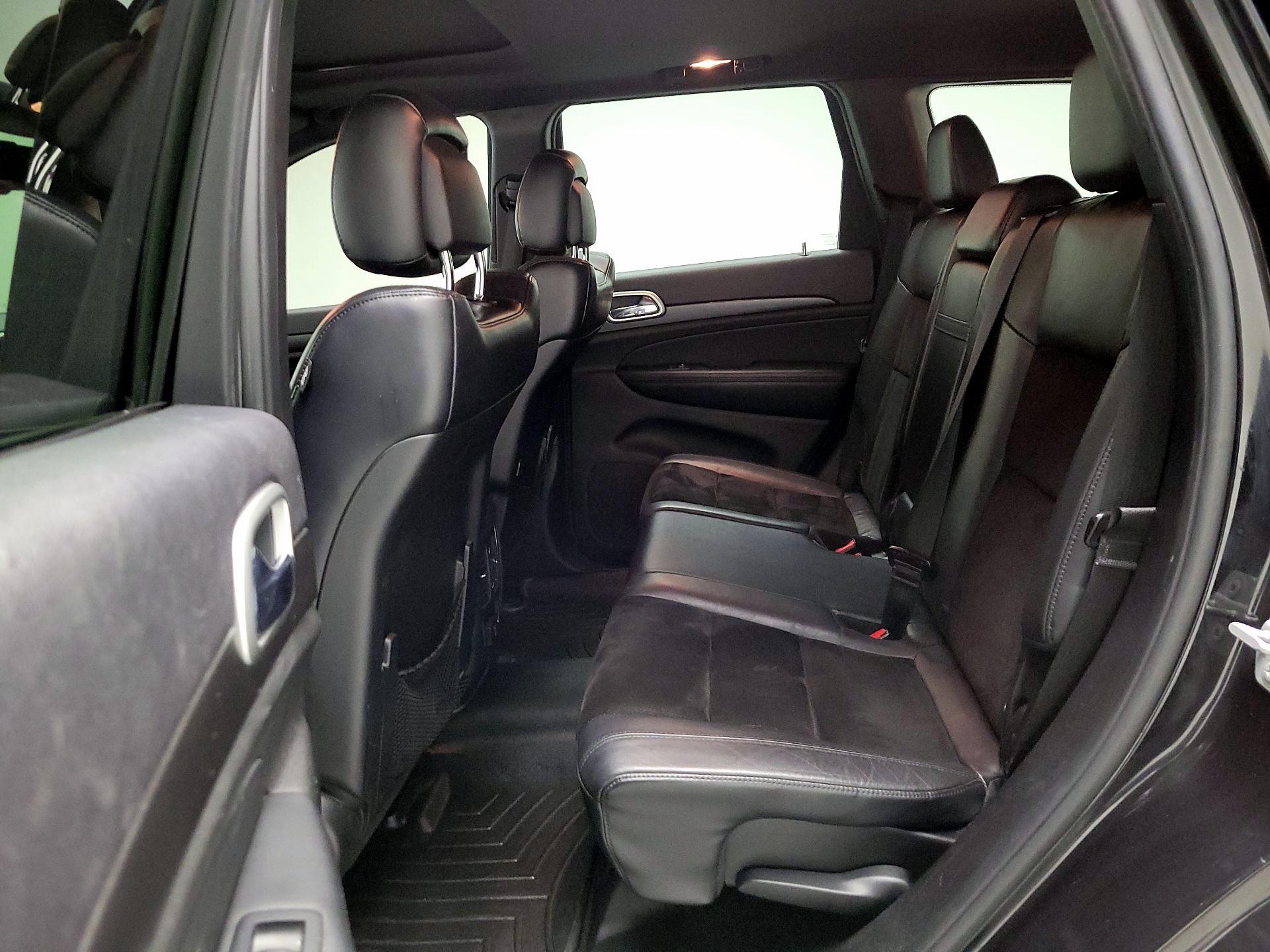 Thumbnail: 2015 Jeep Grand Cherokee - 18