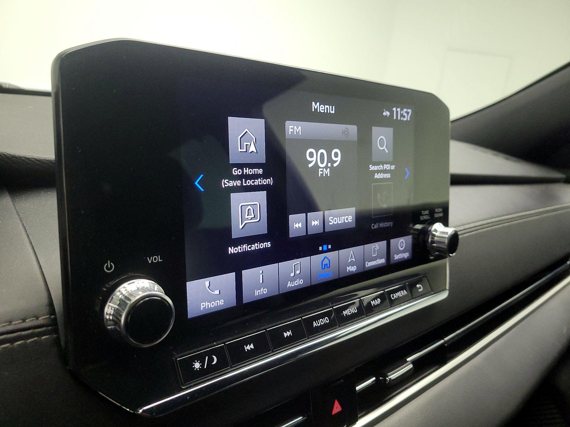 Thumbnail: 2023 Mitsubishi Outlander - 15