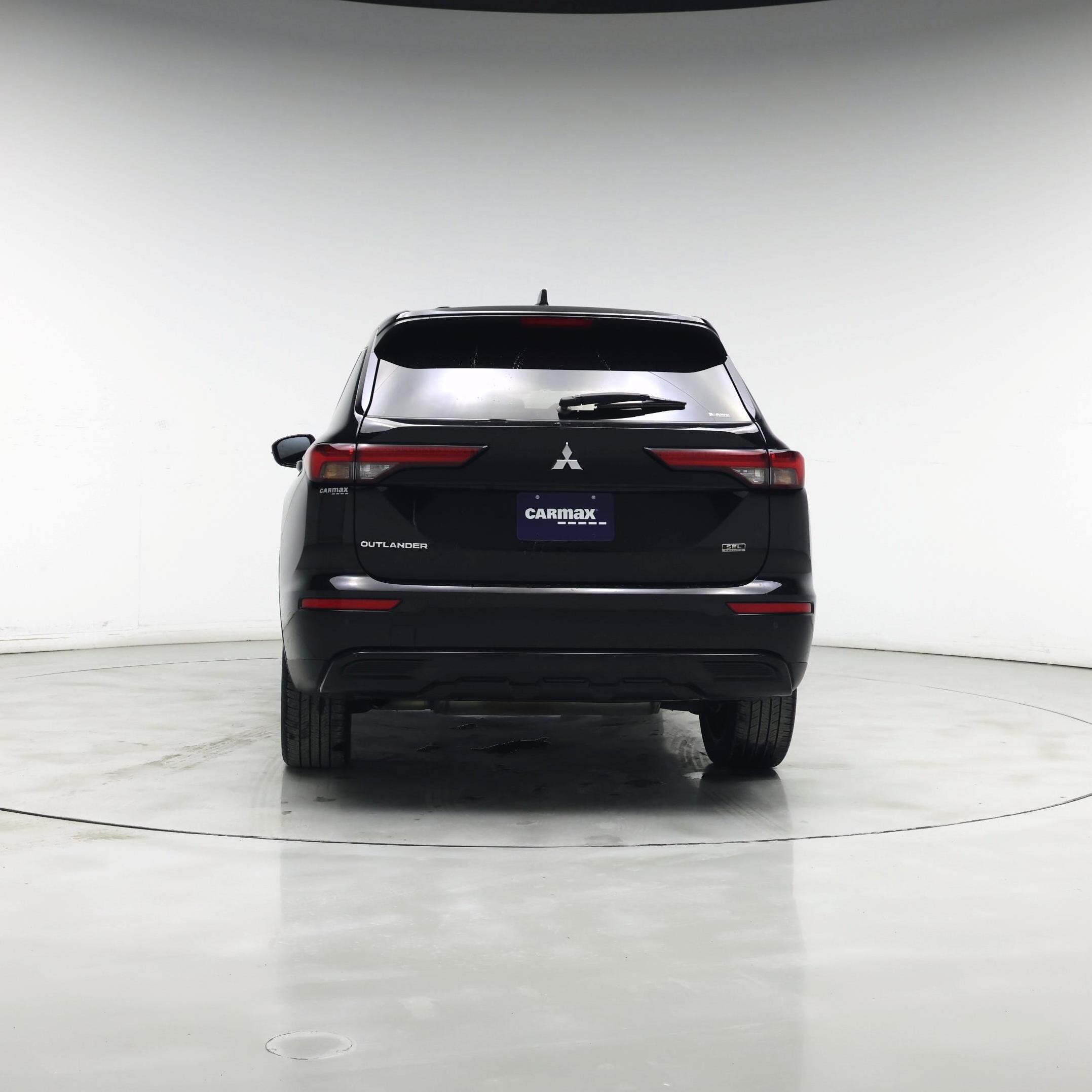 Thumbnail: 2023 Mitsubishi Outlander - 6