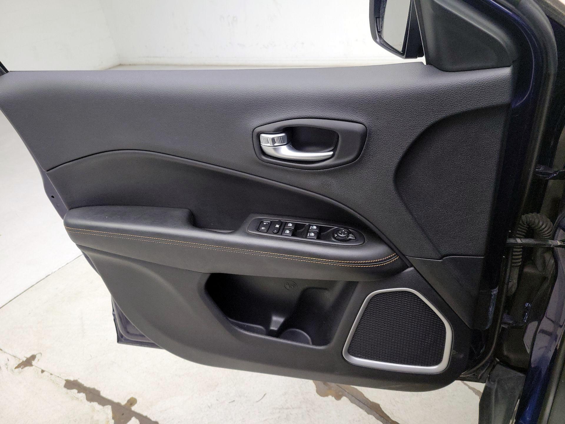 Thumbnail: 2021 Jeep Compass - 12