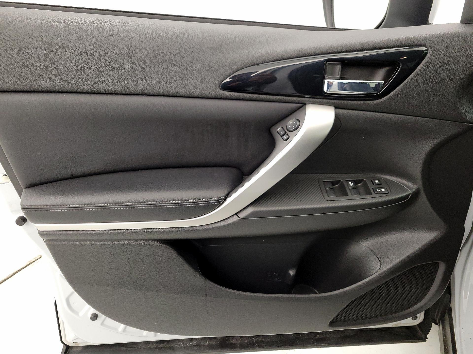 Thumbnail: 2022 Mitsubishi Eclipse Cross - 12